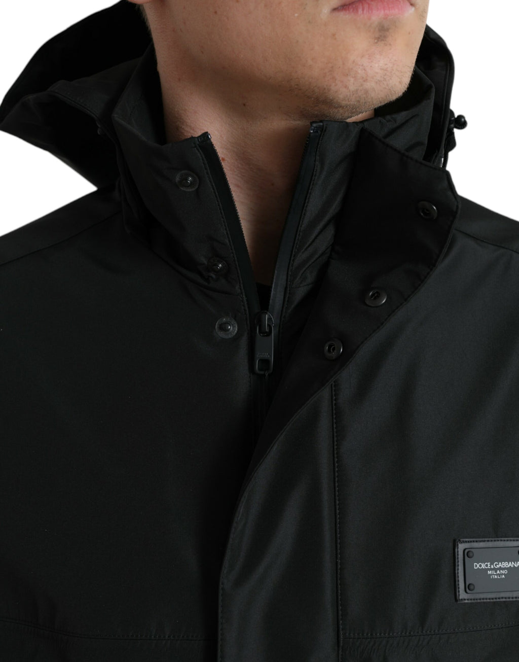 Veste à capuche en polyester noir Dolce & Gabbana avec plaque logo, style décontracté et tendance.