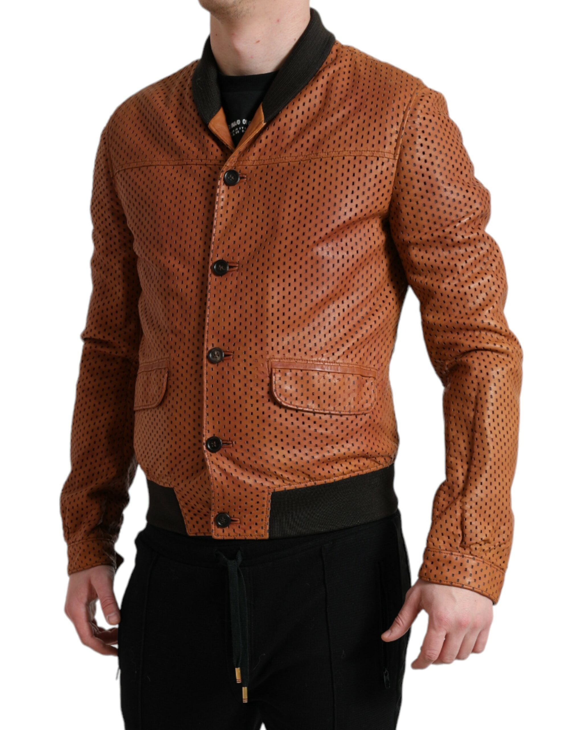 Veste en cuir d'agneau perforé marron de Dolce & Gabbana, style élégant et sophistiqué, visible détail du design.