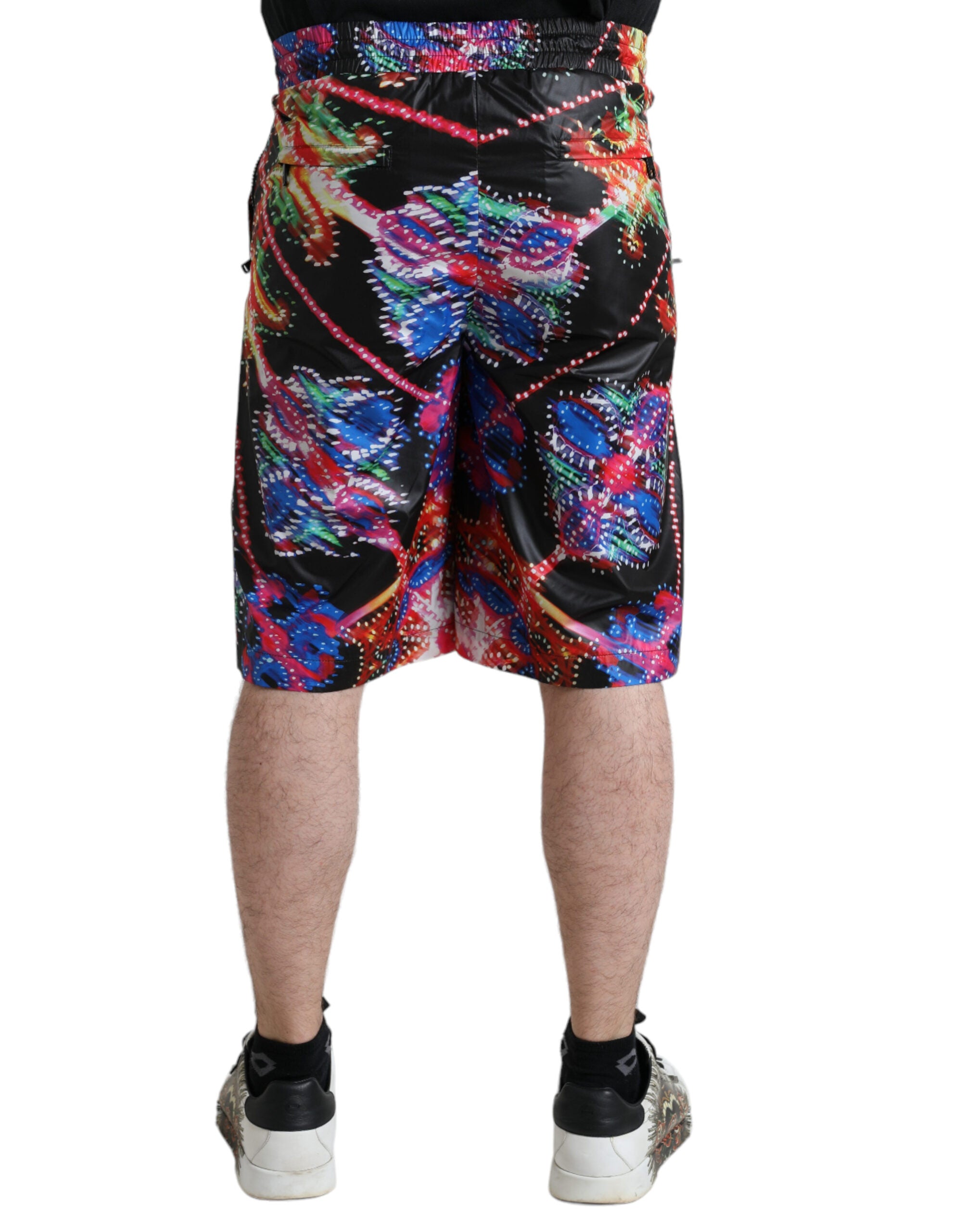 Shorts bermuda pour homme Dolce & Gabbana avec imprimé multicolore Luminarie, style élégant et tendance.