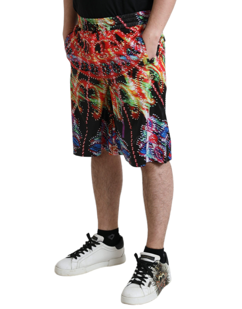Shorts bermuda pour homme Dolce & Gabbana, motif multicolore Luminarie, style élégant et estival, vue de face.