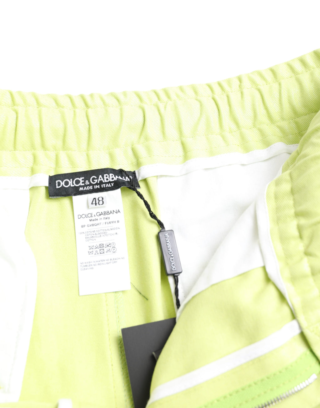 Shorts cargo bermuda en coton vert clair de Dolce & Gabbana pour homme, style décontracté et confortable.