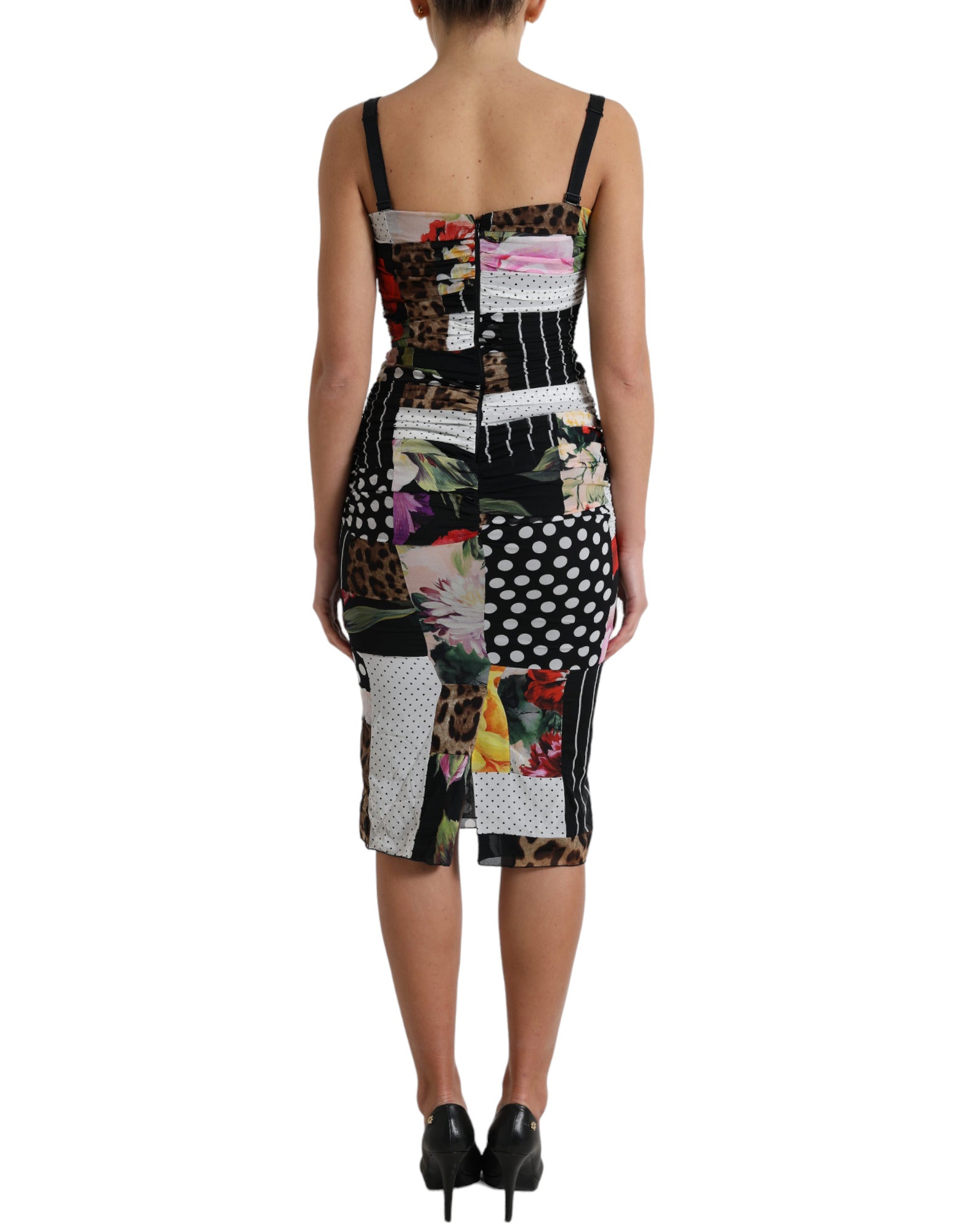 Robe moulante Dolce & Gabbana à patchwork multicolore, motif floral et léopard, longueur midi, style élégant et féminin.