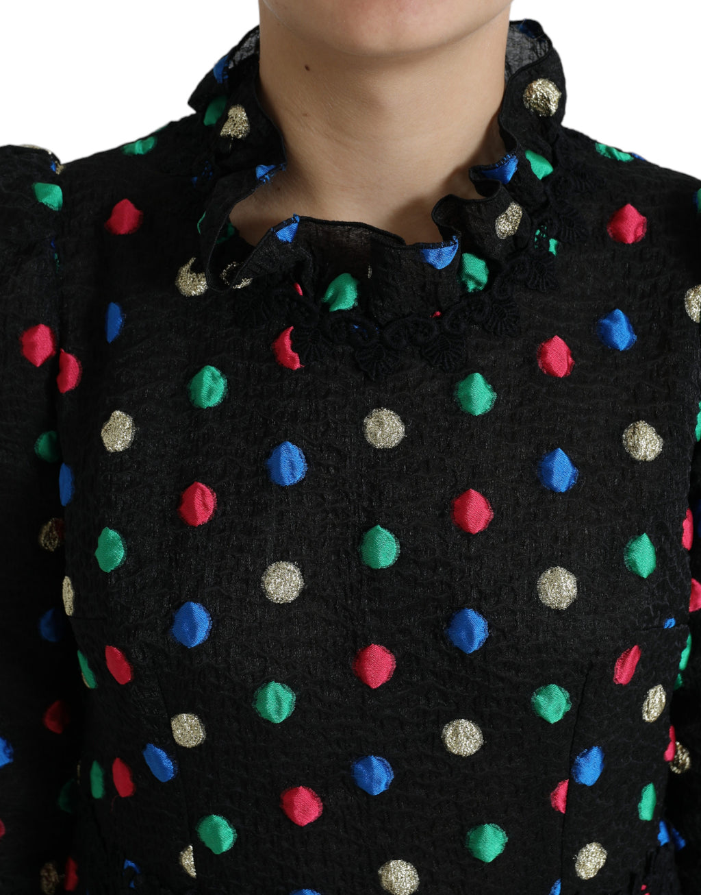 Robe midi en coton noir à pois blancs et volants par Dolce & Gabbana, élégante et féminine.