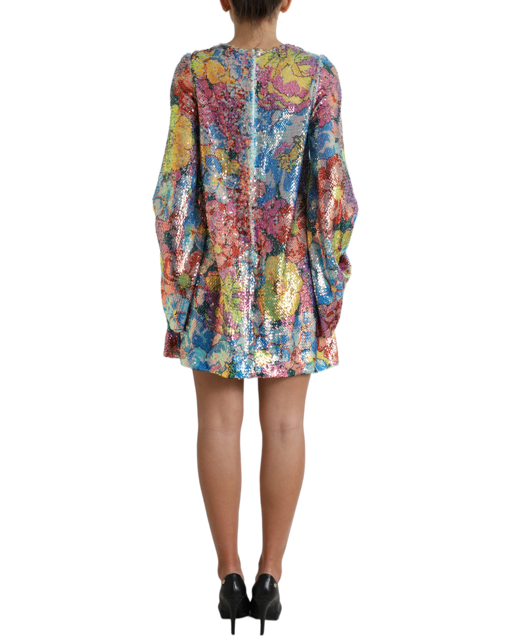 Robe courte Dolce & Gabbana à sequins colorés et motif floral, style shift, robe mini élégante avec détails brillants.