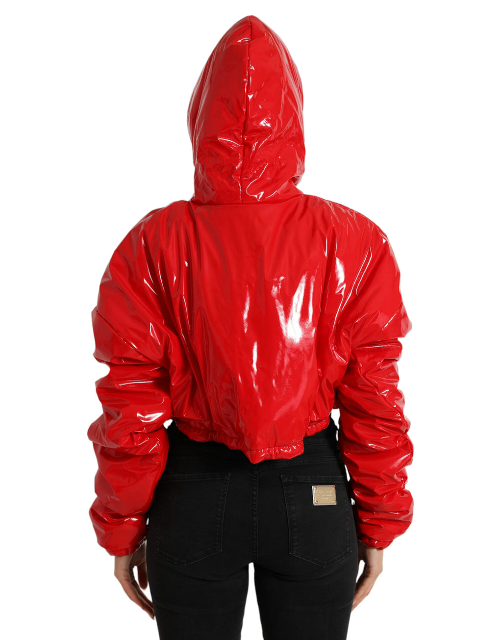 Veste courte en daim rouge brillante avec capuche Dolce & Gabbana, coupe cropped, veste de mode élégante et tendance.