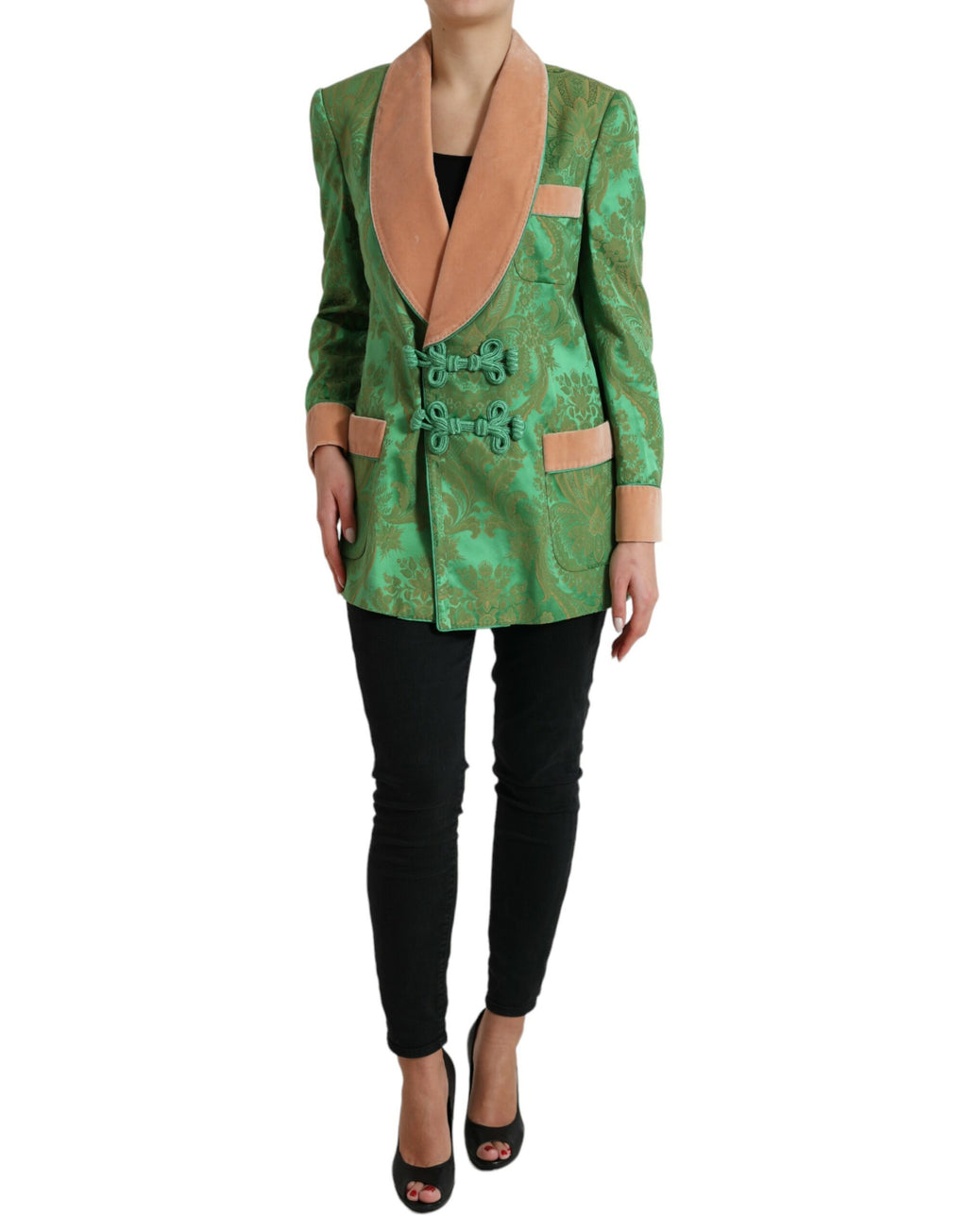 Manteau double boutonnage Dolce & Gabbana vert avec motif floral, élégant et chaud, porté sur un mannequin.