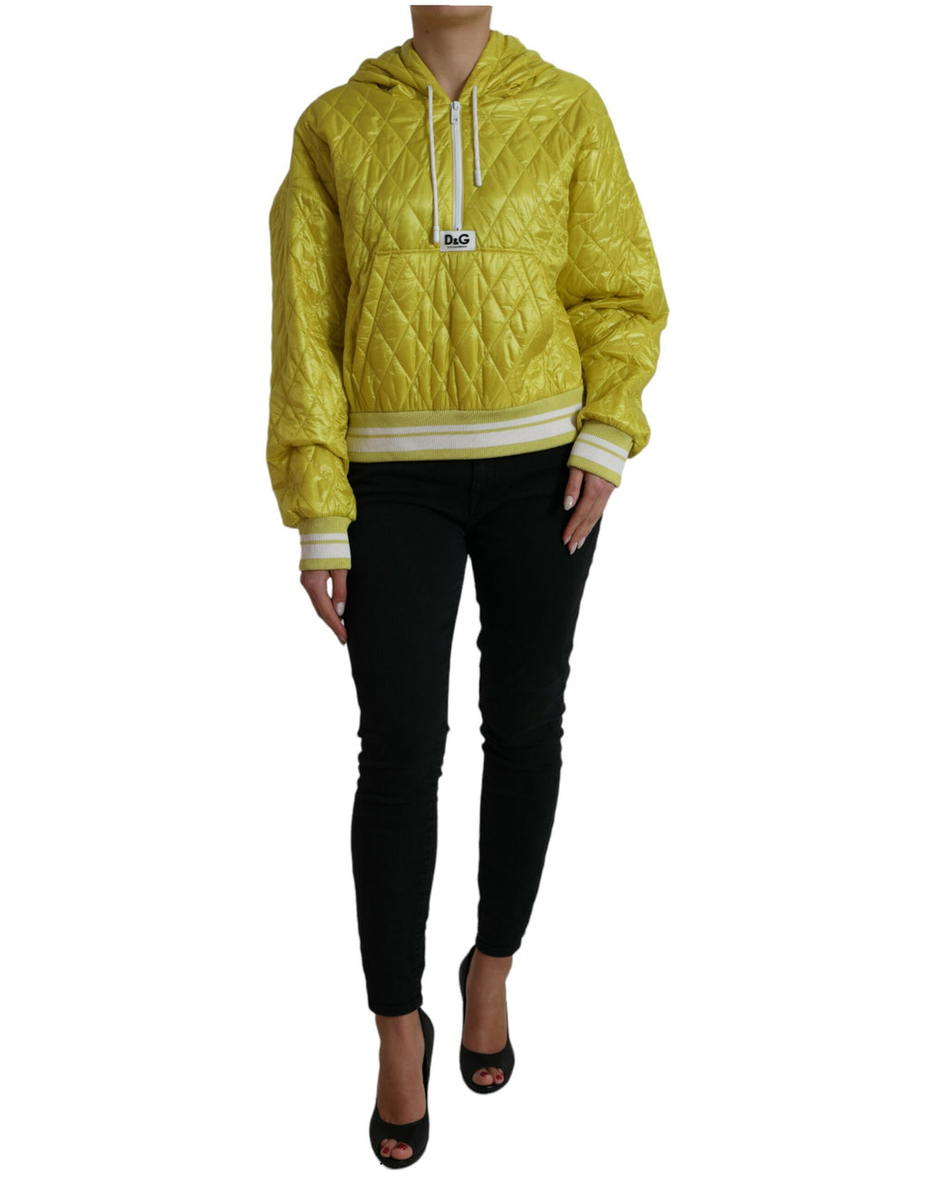Veste à capuche matelassée en nylon jaune de Dolce & Gabbana, style chic et décontracté avec logo visible.