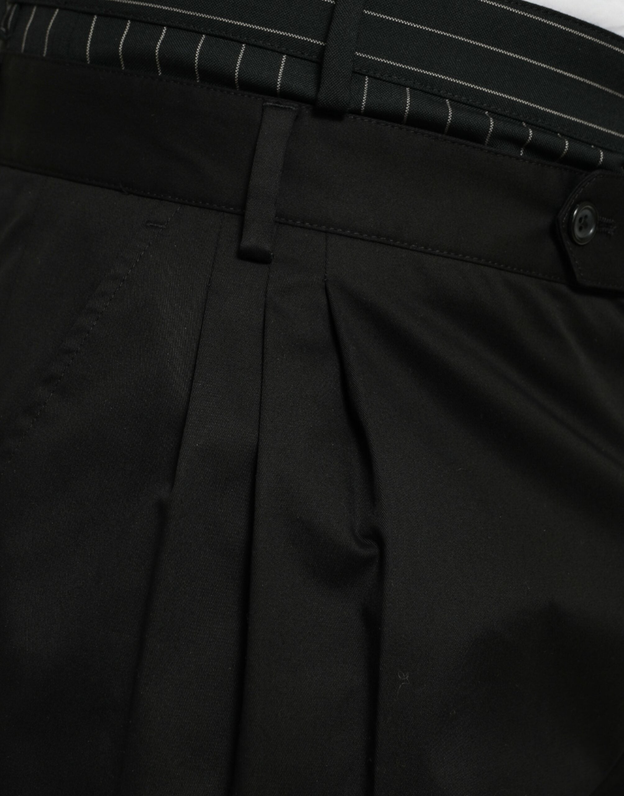 Shorts cargo bermuda en coton stretch noir de Dolce & Gabbana, style décontracté et confortable pour homme.