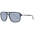 Lunettes de soleil noires en plastique de marque Guess avec monture rectangulaire et verres foncés.