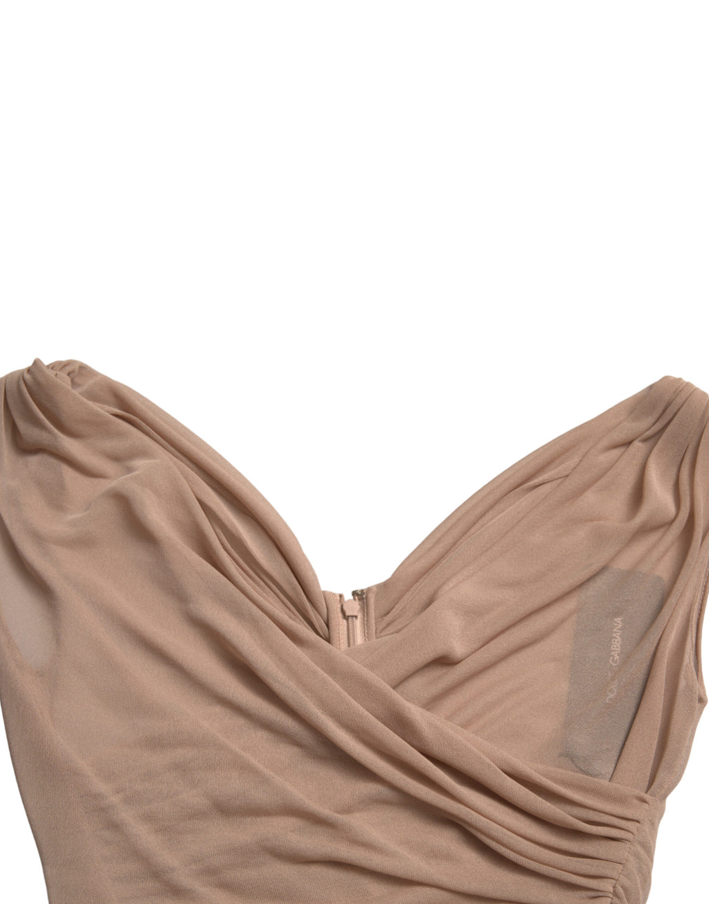 Débardeur sans manches en viscose beige de Dolce & Gabbana avec col en V, porté par un mannequin.