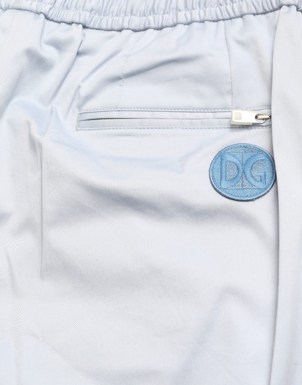 Pantalons jogging en coton stretch Light Blue de Dolce & Gabbana, coupe décontractée et confortable, vue de face.