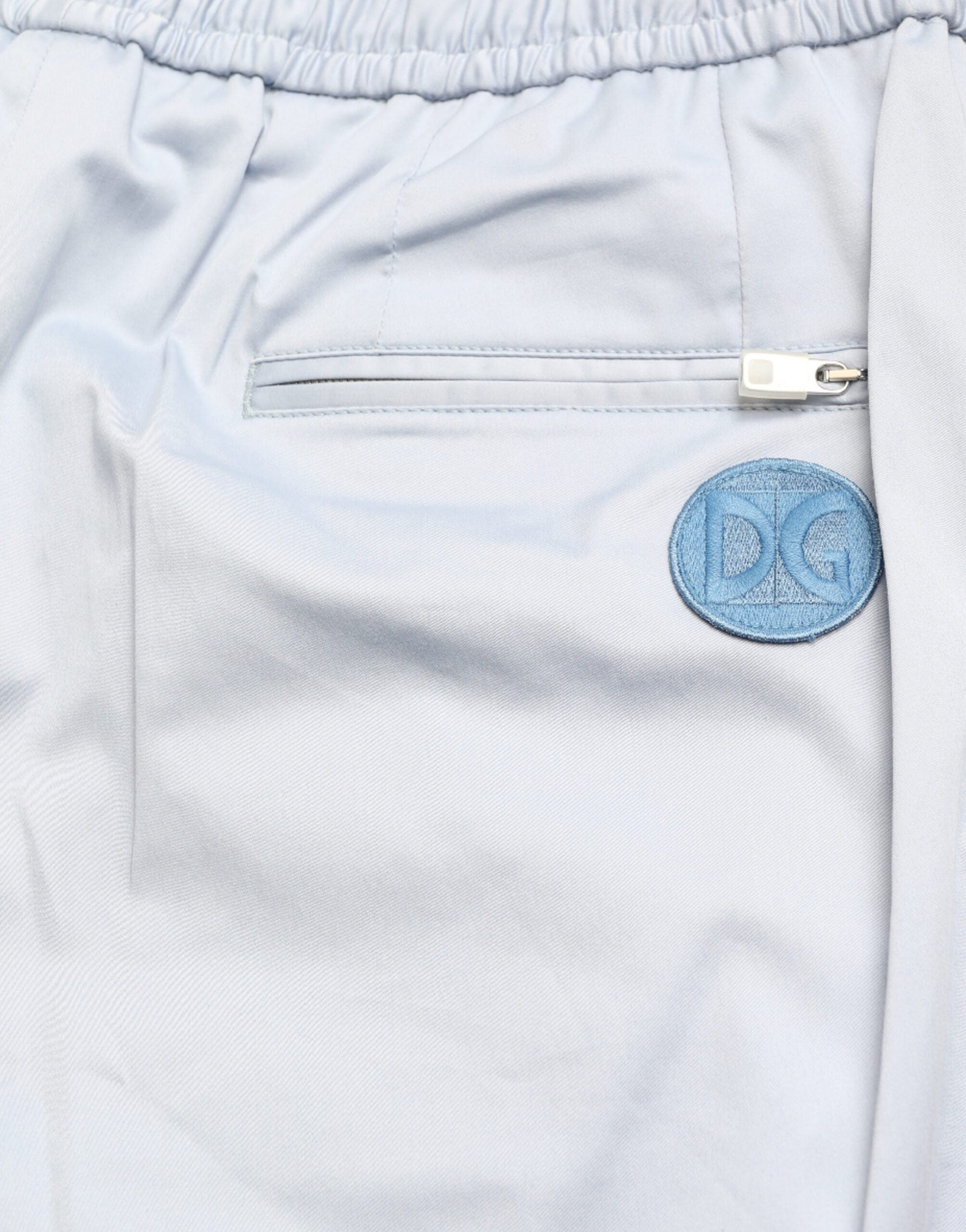 Pantalons jogging en coton stretch Light Blue de Dolce & Gabbana, coupe décontractée et confortable, vue de face.
