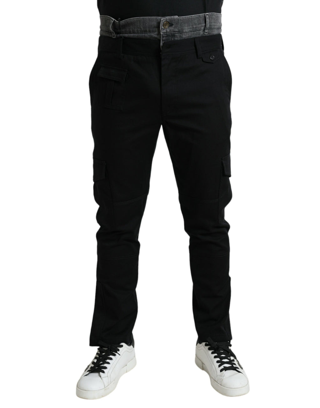 Pantalons en denim slim noir et gris de Dolce & Gabbana, coton, coupe ajustée et style moderne visible sur l'image.