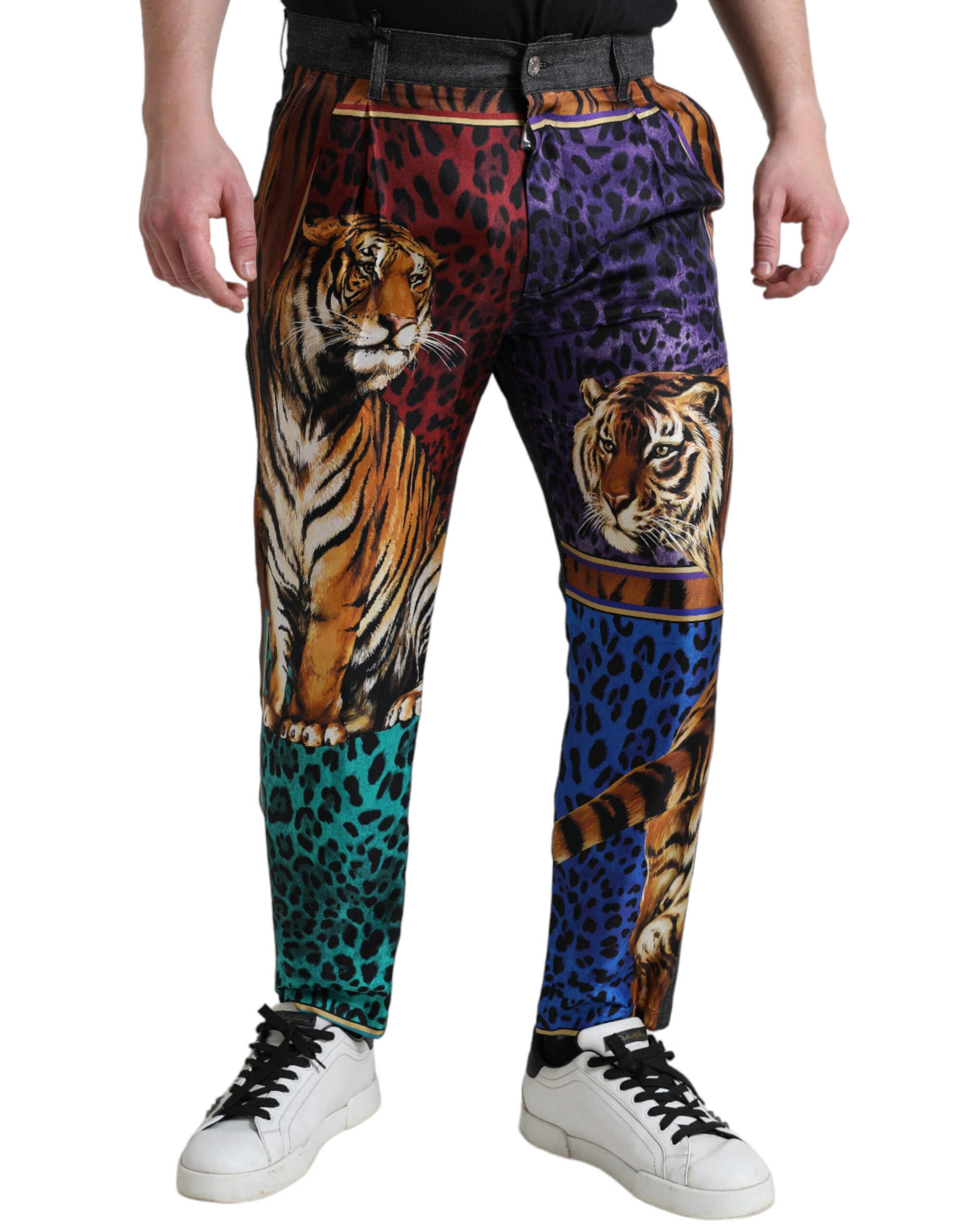 Jeans en denim ample Dolce & Gabbana, coton multicolore avec motif tigre, pantalon décontracté à la mode.