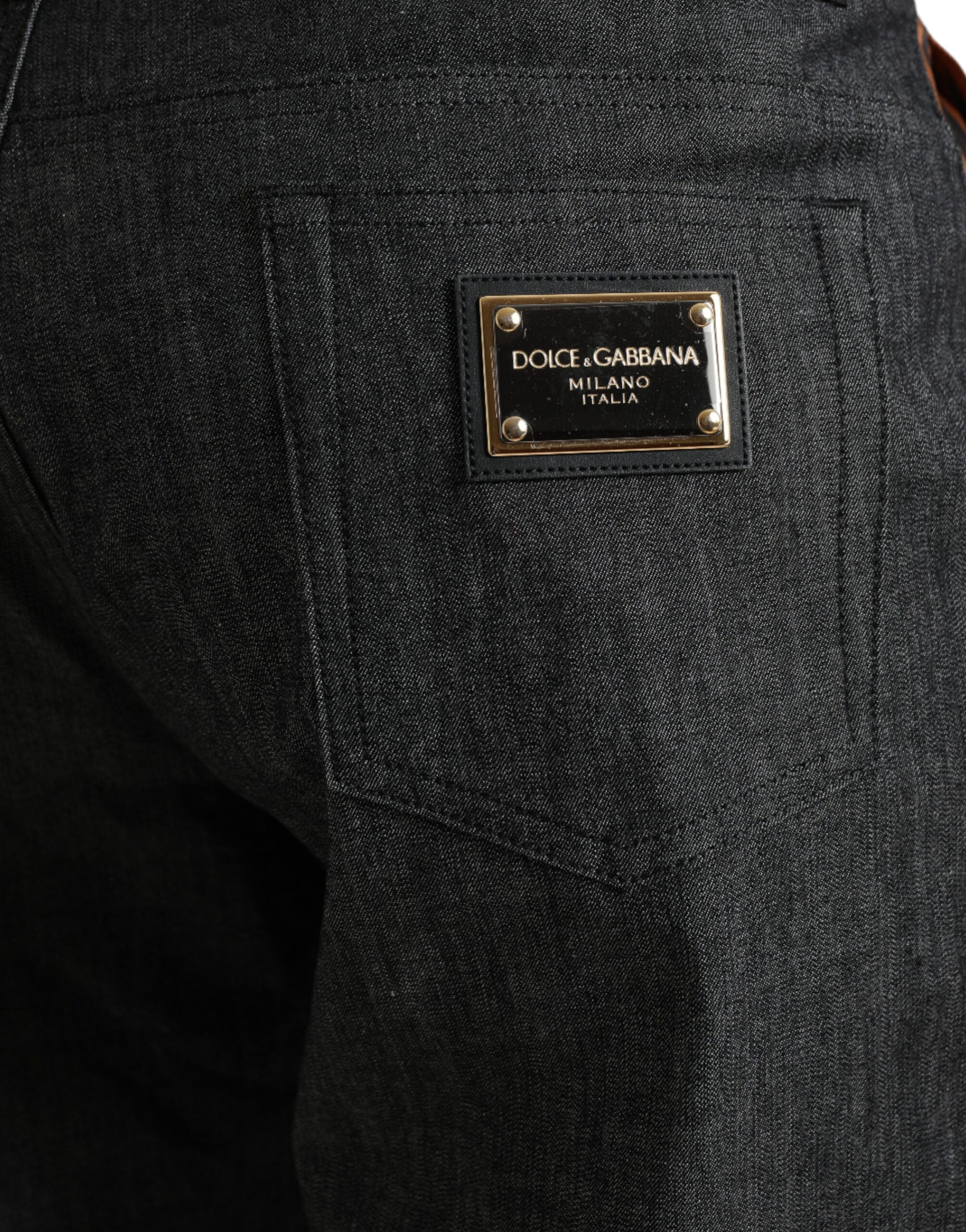 Jeans décontractés en denim blanc Dolce & Gabbana avec motif tigre multicolore et coupe ample, coton de haute qualité.
