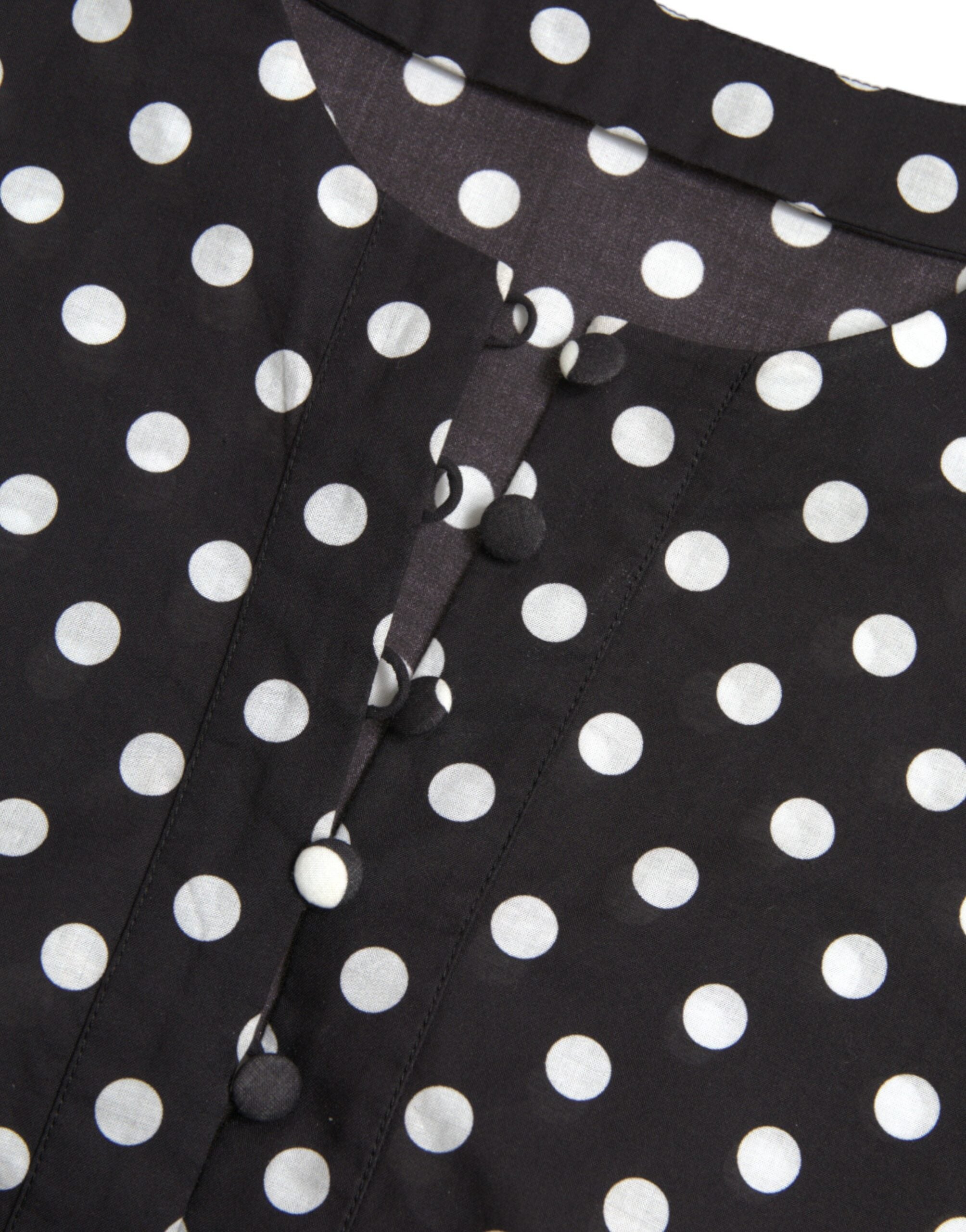Robe courte en nylon à pois noirs et blancs de Dolce & Gabbana, style décontracté et élégant avec motif à pois.