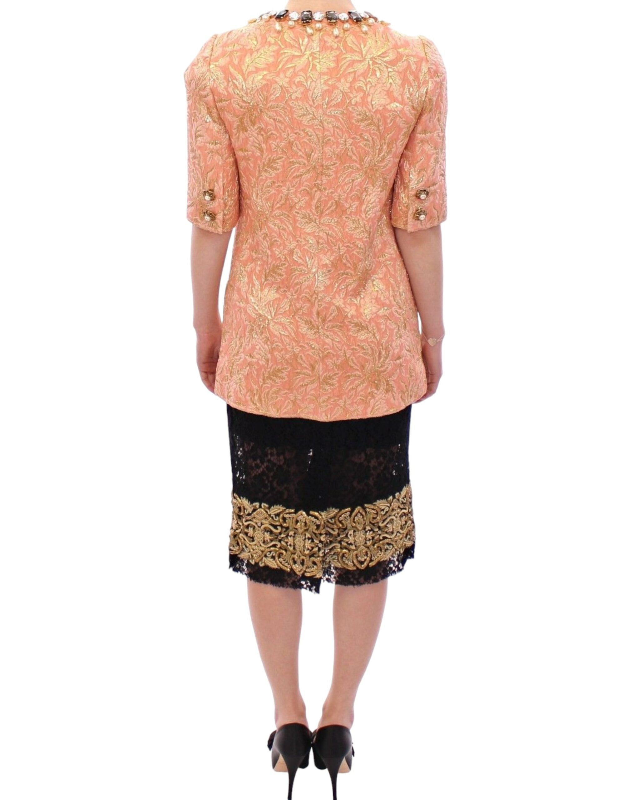 Veste en brocart de soie rose Dolce & Gabbana avec cristaux, élégante et détaillée, vue de face.