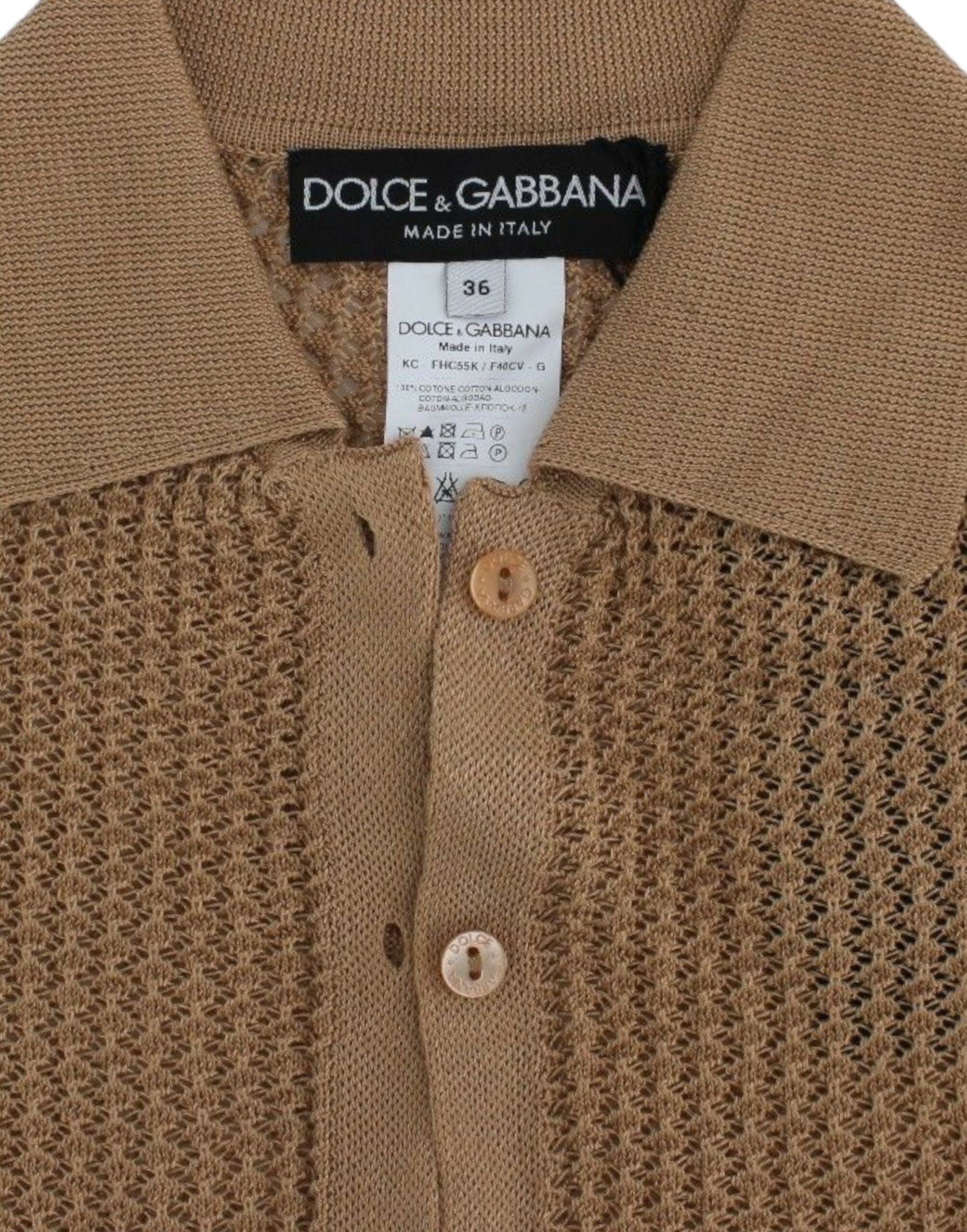Pull garçon en coton beige Dolce & Gabbana, cardigan tricoté, doux et confortable, avec col en V et boutons.