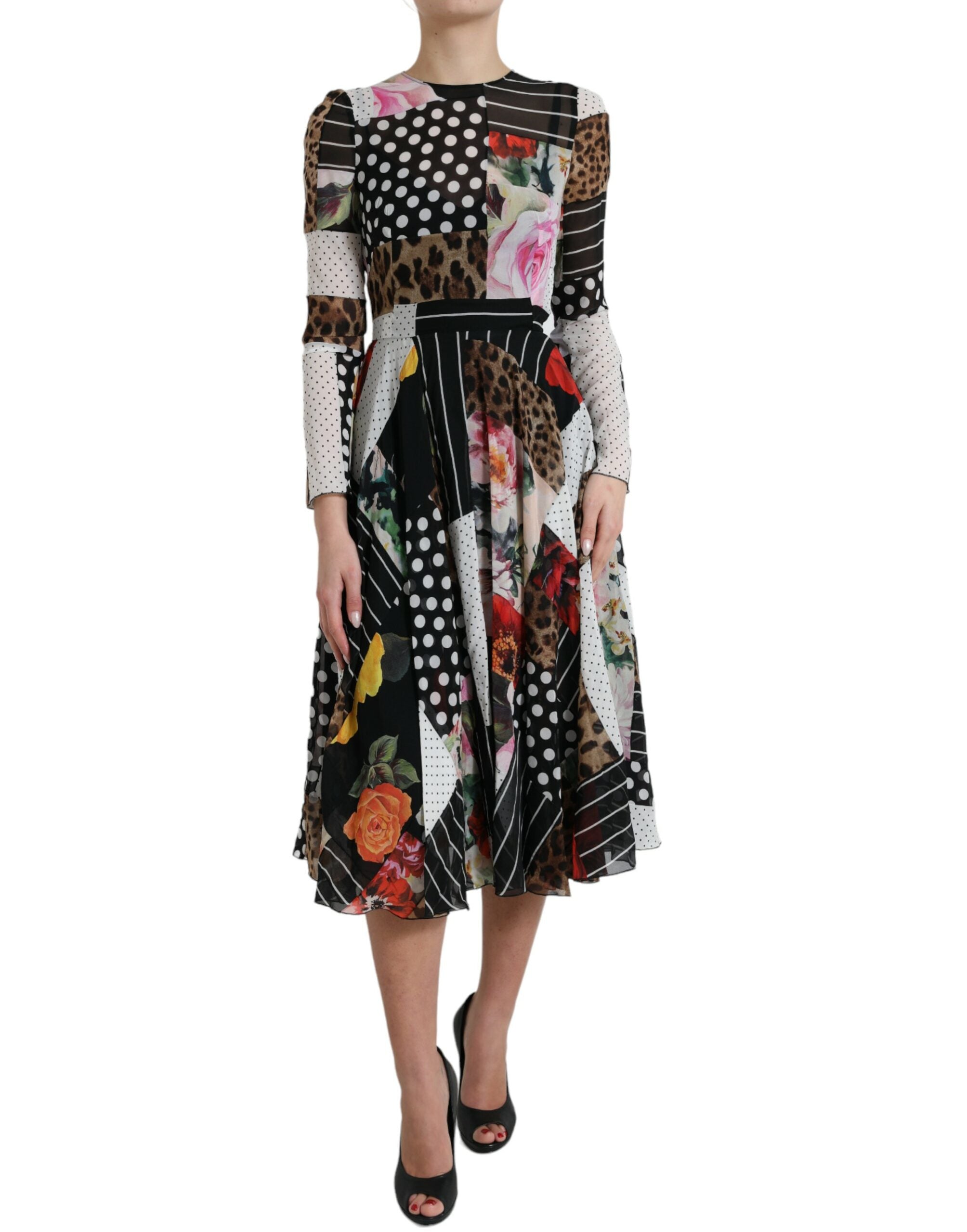 Robe multicolore Dolce & Gabbana à patchwork floral et léopard, style élégant avec motifs colorés et détails de mode sophistiqués.