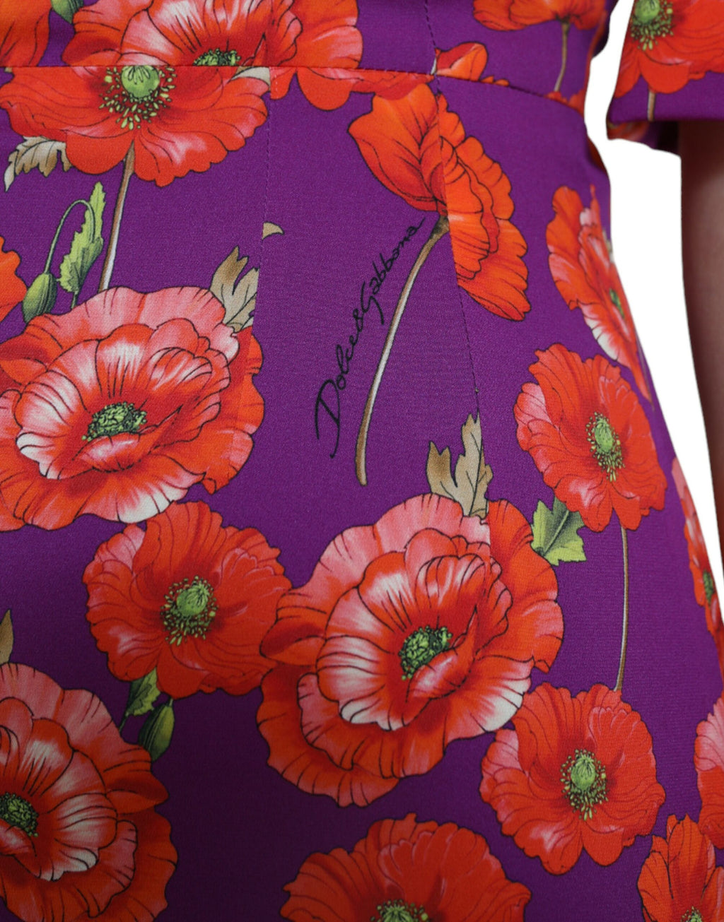 Robe droite Dolce & Gabbana à imprimé floral multicolore avec coquelicot, tissu élégant et style sophistiqué.