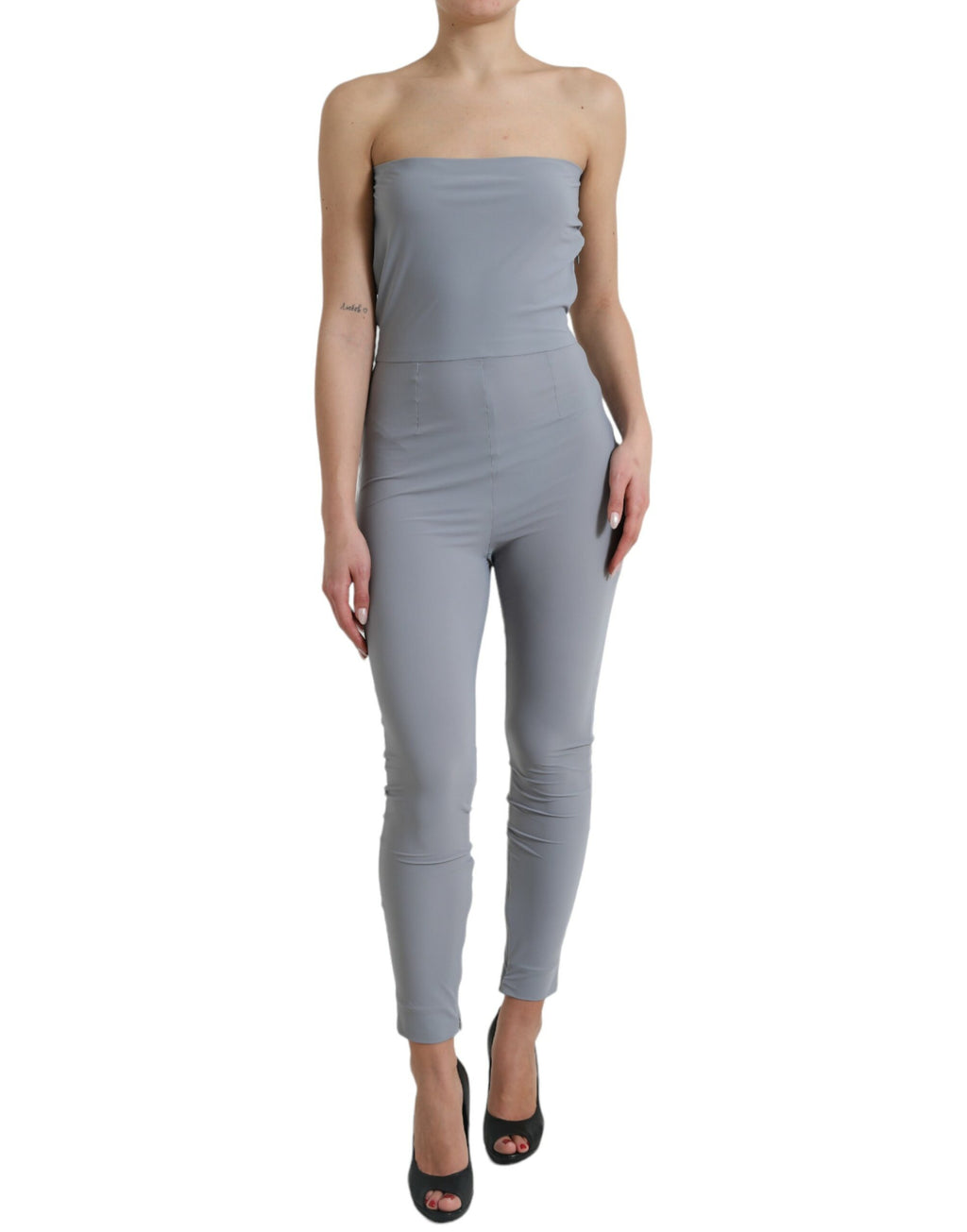 Robe moulante sans bretelles en nylon gris de Dolce & Gabbana, look élégant et moderne, près du corps.