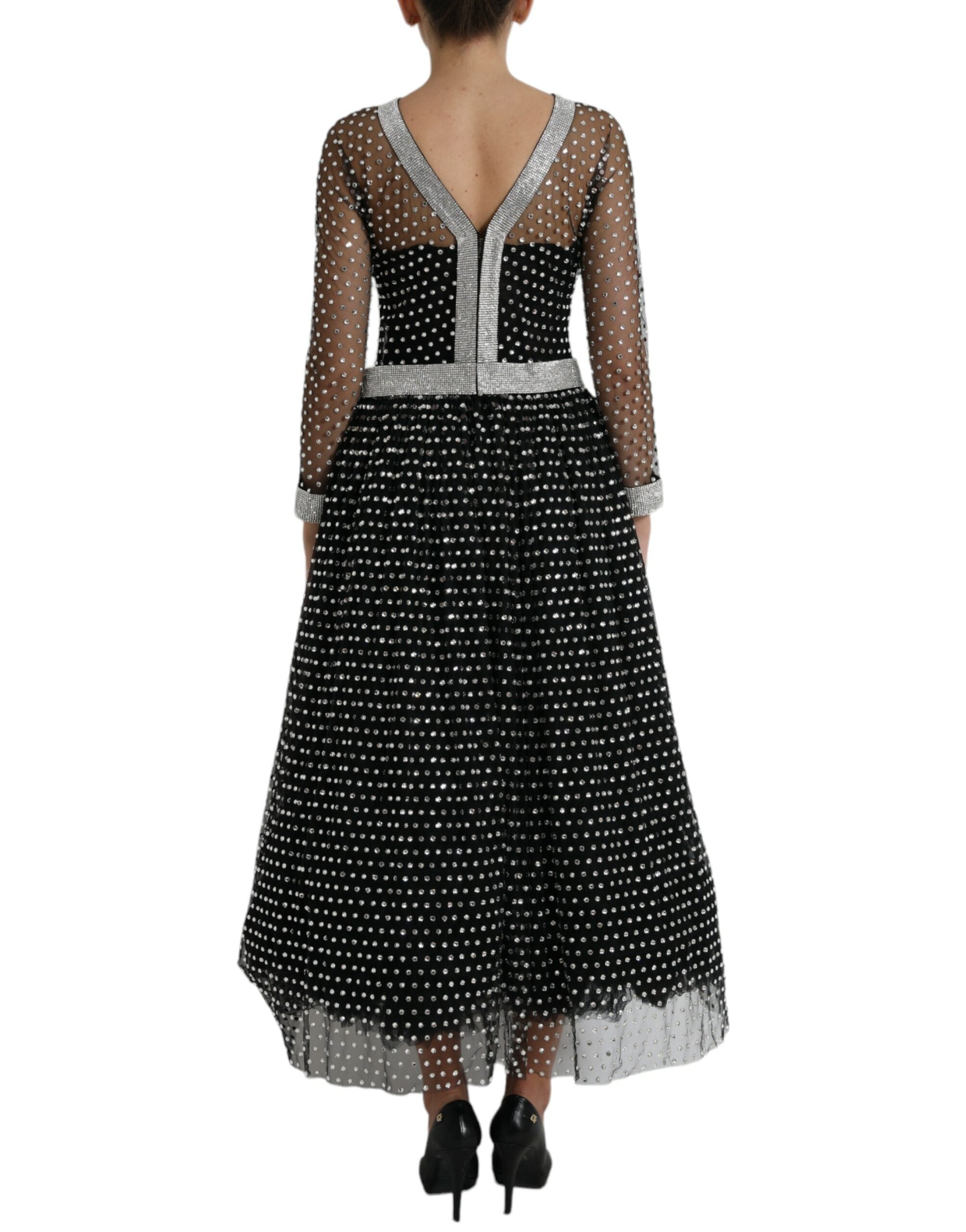 Robe longue noire Dolce & Gabbana en tulle avec embellissements en cristaux, coupe en ligne A élégante et sophistiquée.