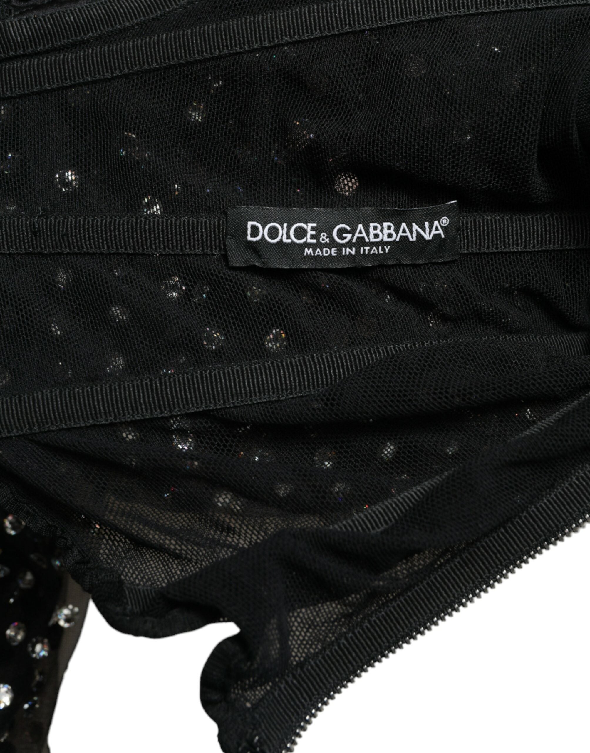 Robe longue noire Dolce & Gabbana avec cristaux ornés, coupe évasée en ligne A, élégante et sophistiquée.