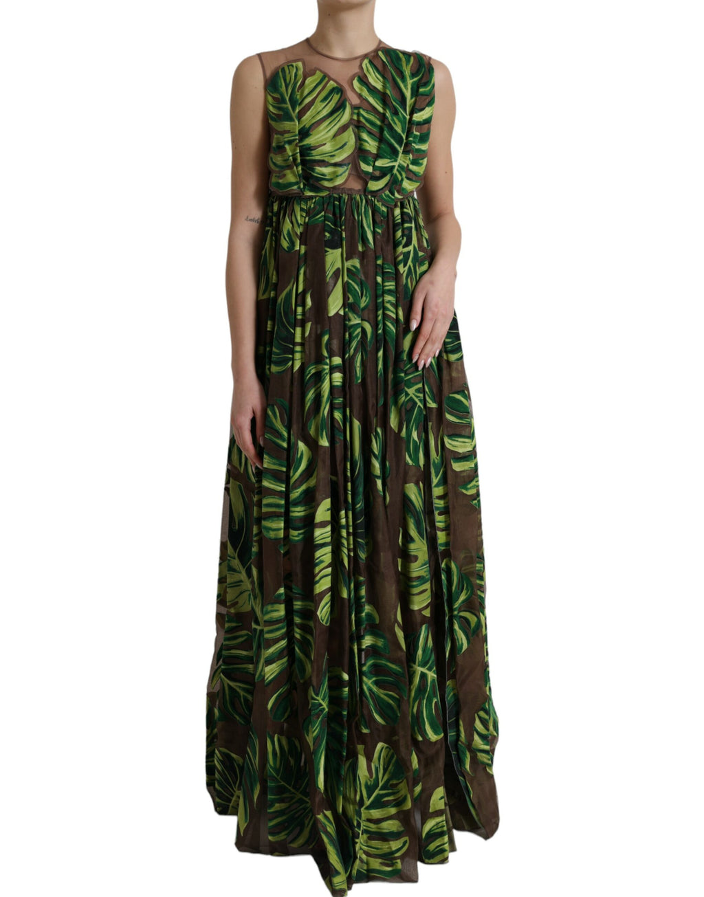 Robe longue sans manches Dolce & Gabbana à feuilles de bananier verte, style maxi élégant et fluide, vue de face.