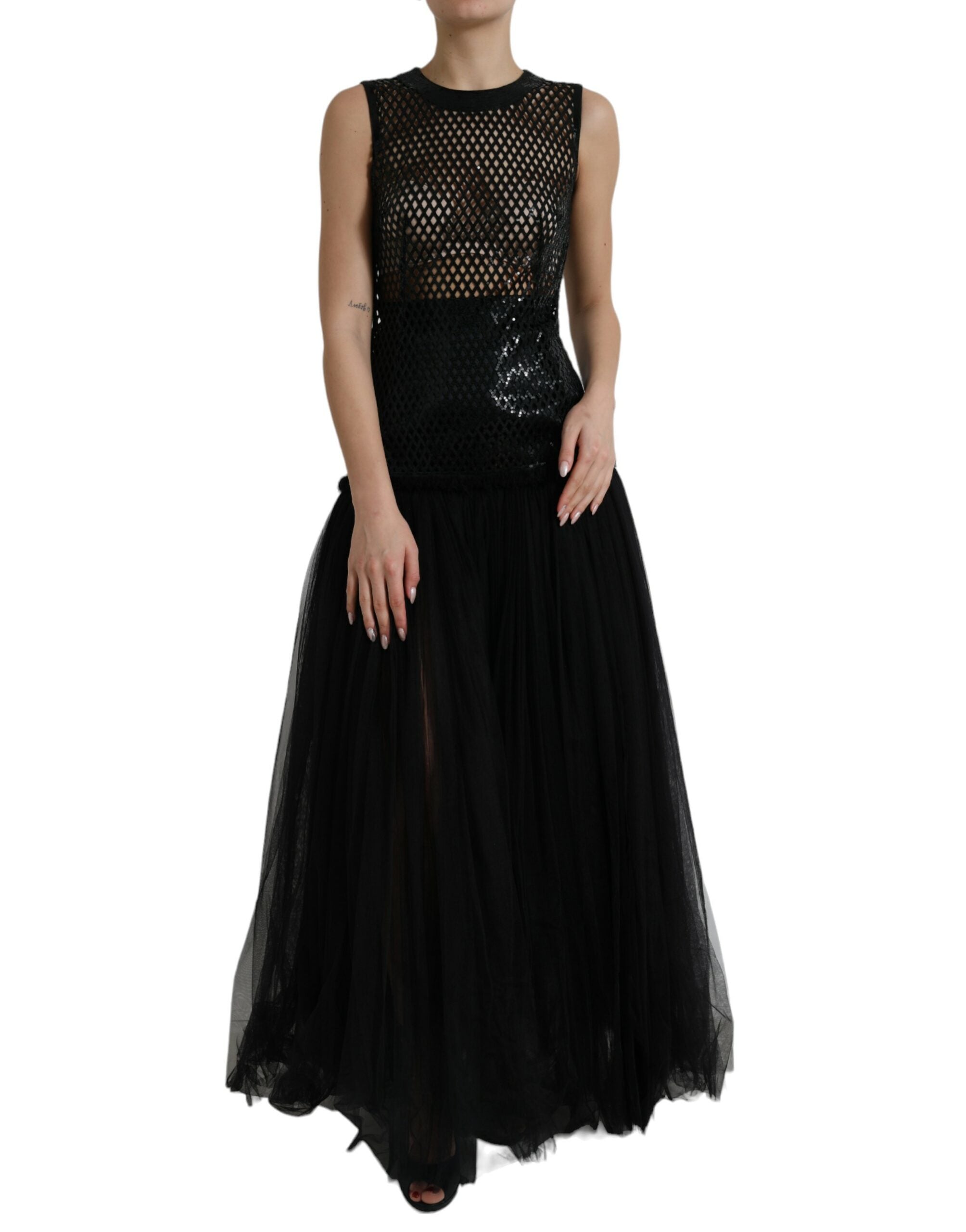 Robe longue sans manches Dolce & Gabbana en mesh noir avec sequins et superpositions, élégante et sophistiquée.
