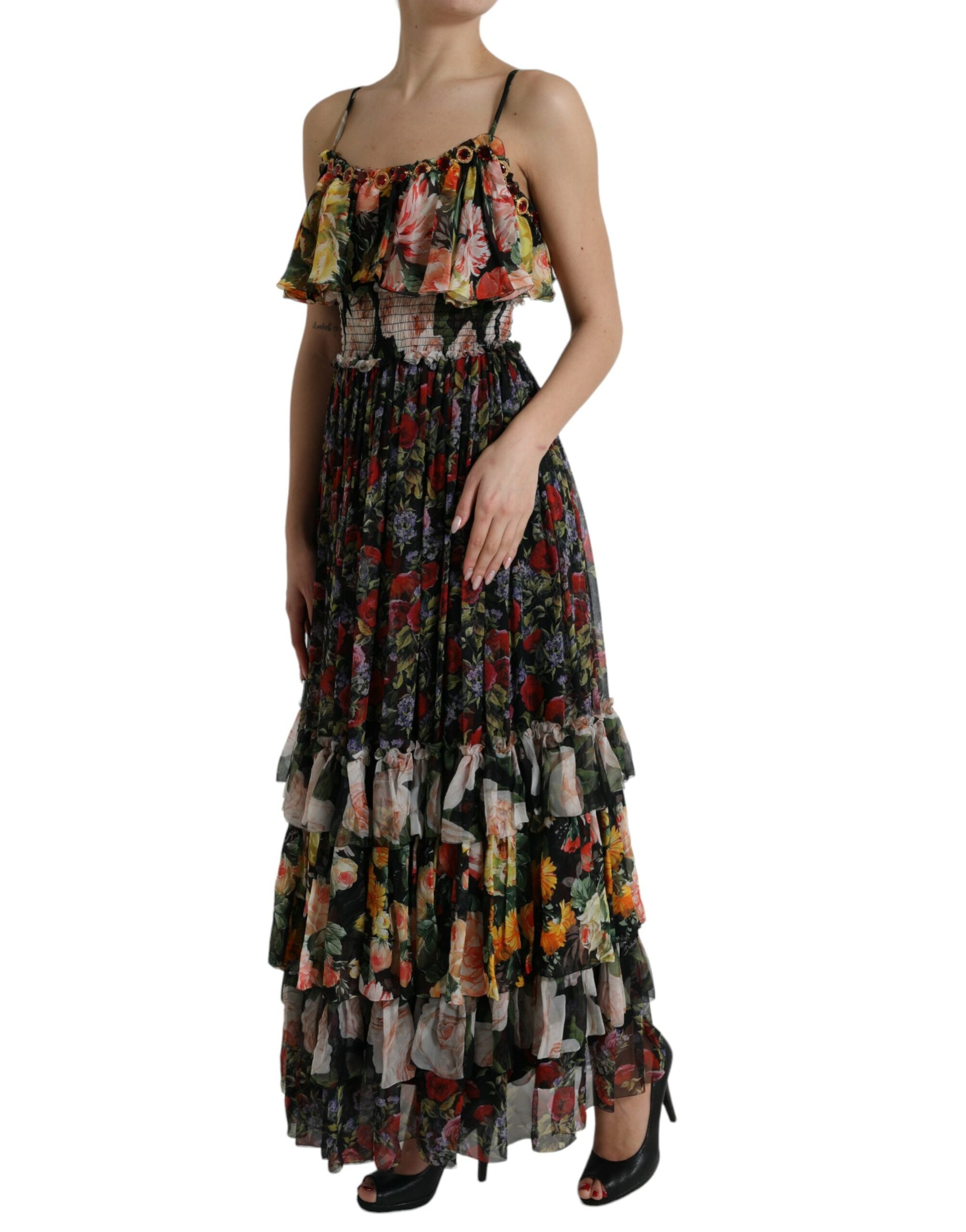 Robe longue en chiffon à fleurs multicolores de Dolce & Gabbana, robe maxi à couches avec motif floral élégant.