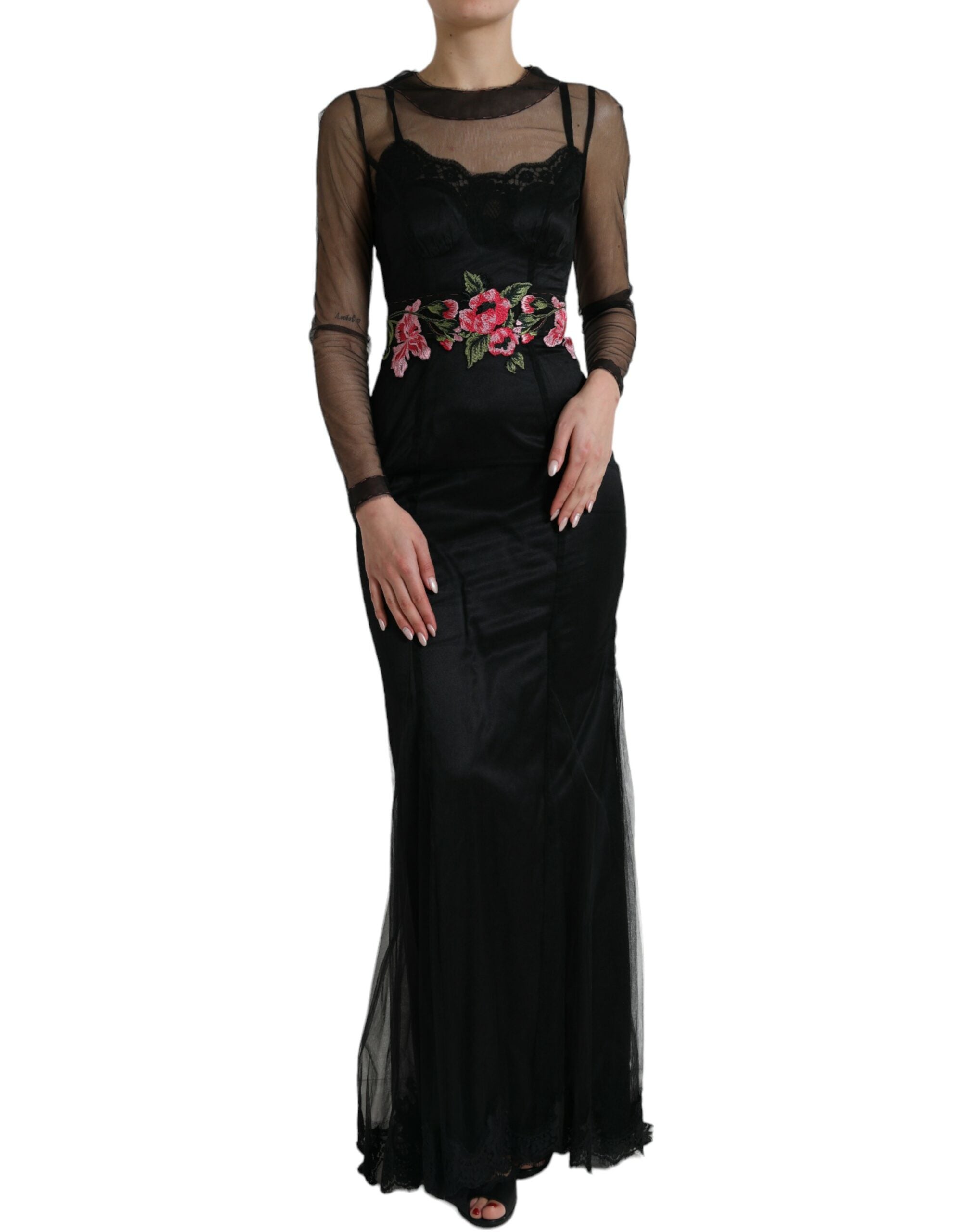 Robe longue en tulle noir avec broderie florale en embroidery, robe de soirée Dolce & Gabbana, élégante et sophistiquée.