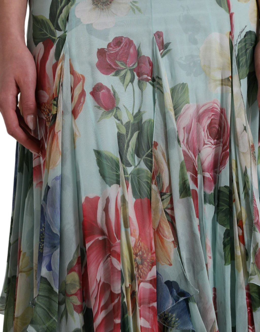 Robe longue à fleurs bleues en plusieurs couches de Dolce & Gabbana, style maxi avec imprimé floral élégant.