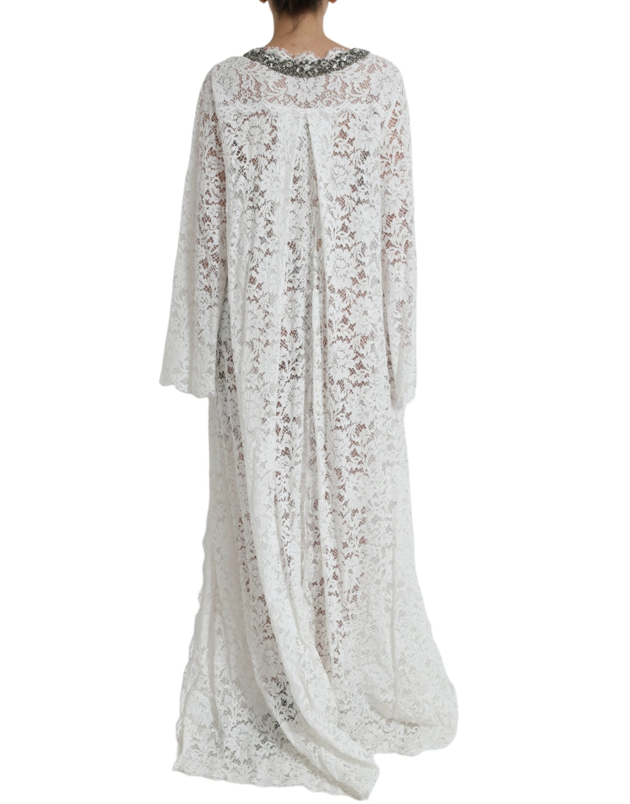 Robe droite blanche en dentelle avec cristaux Dolce & Gabbana, élégante et ornée de détails scintillants, vue de face.
