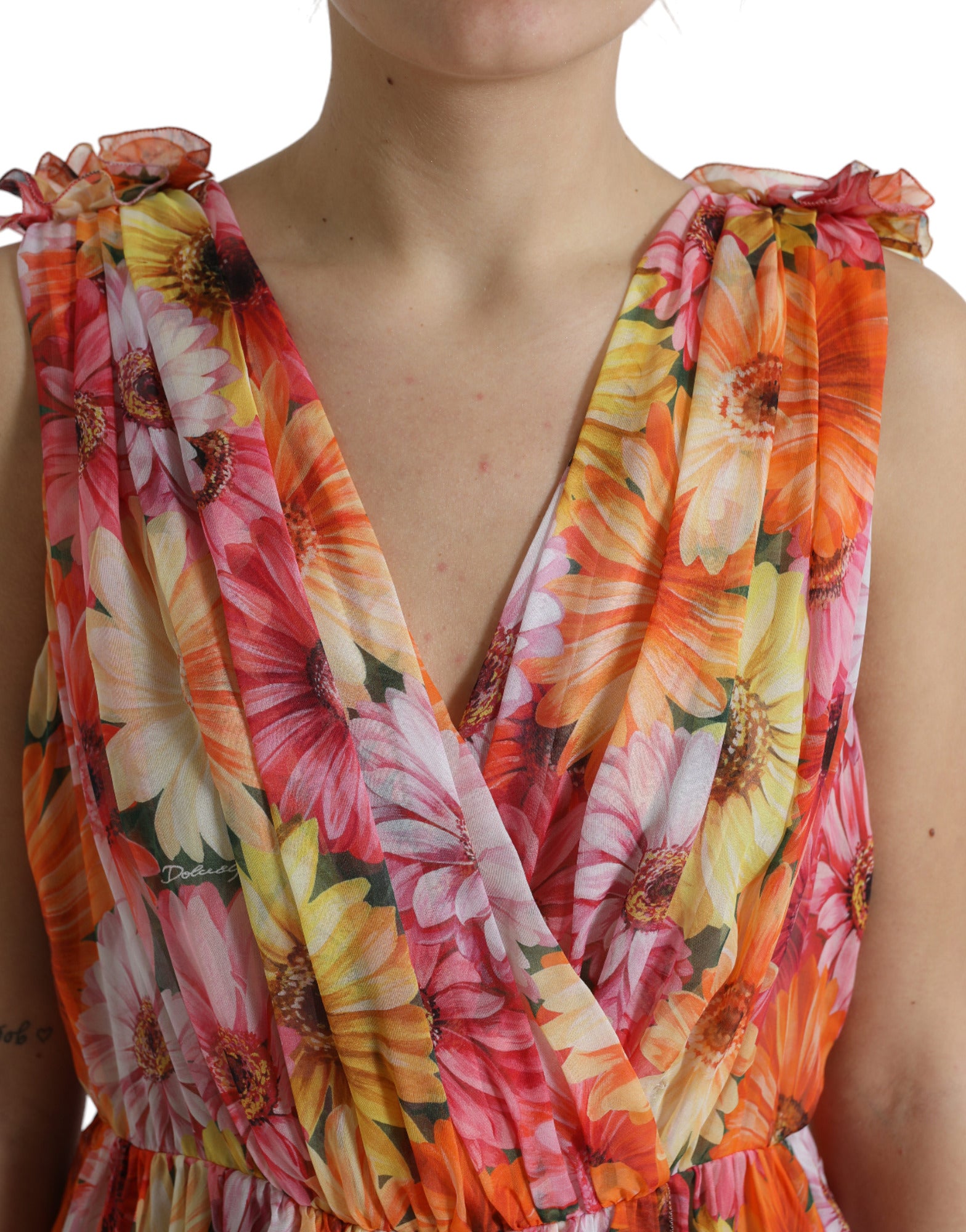 Robe midi en soie Dolce & Gabbana à imprimé tournesol multicolore, vêtement élégant avec motif florale coloré.