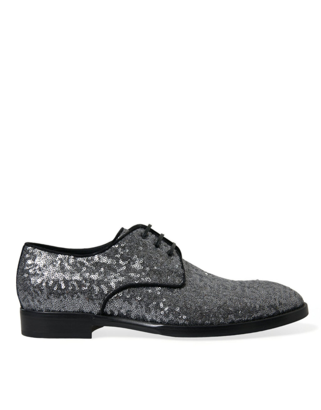 Chaussures Derby pour homme Dolce & Gabbana en dentelle argentée ornée de sequins et lacets, élégantes et sophistiquées.
