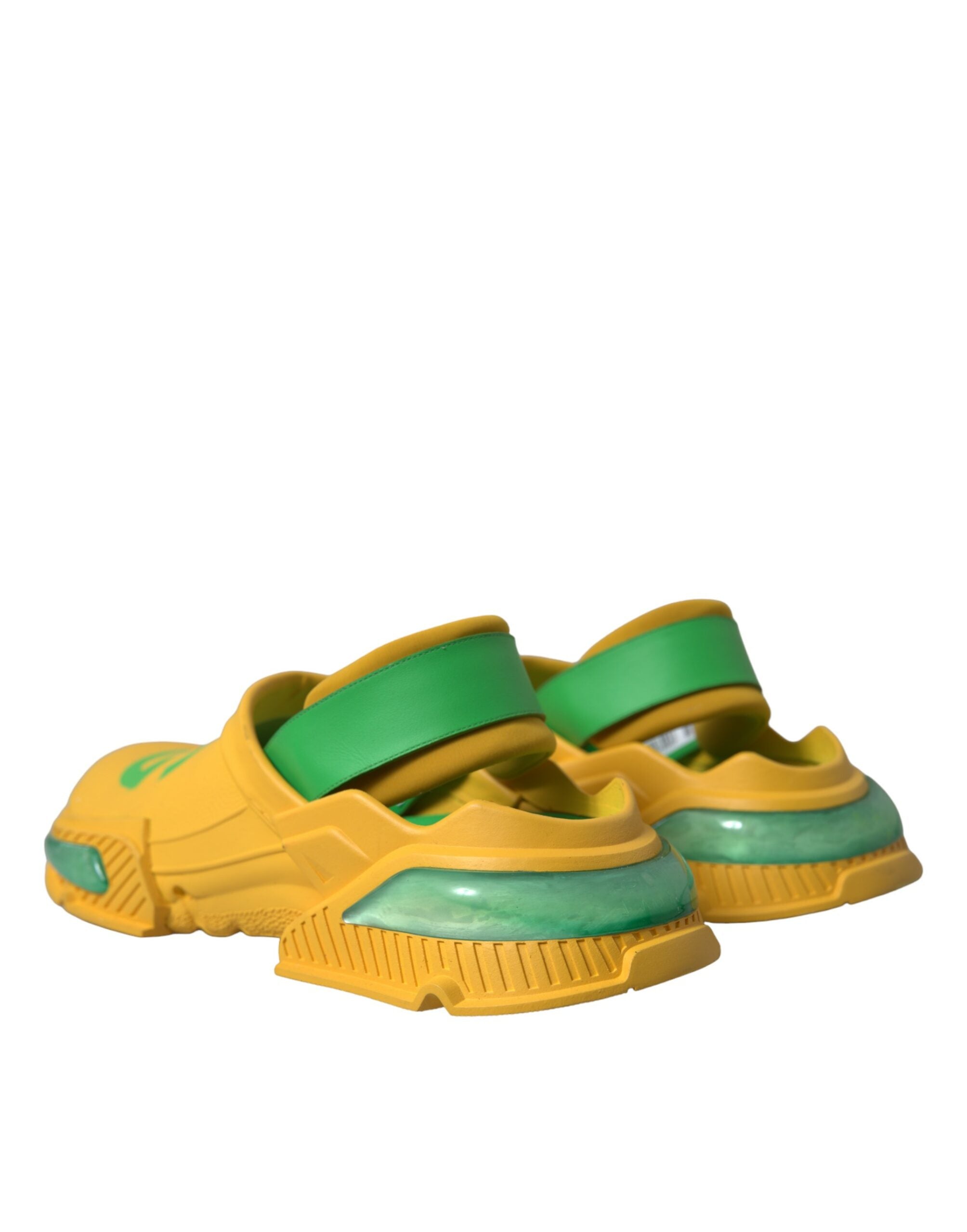 Chaussures hommes Dolce & Gabbana, sabots en caoutchouc jaunes et verts, style décontracté et confortable.