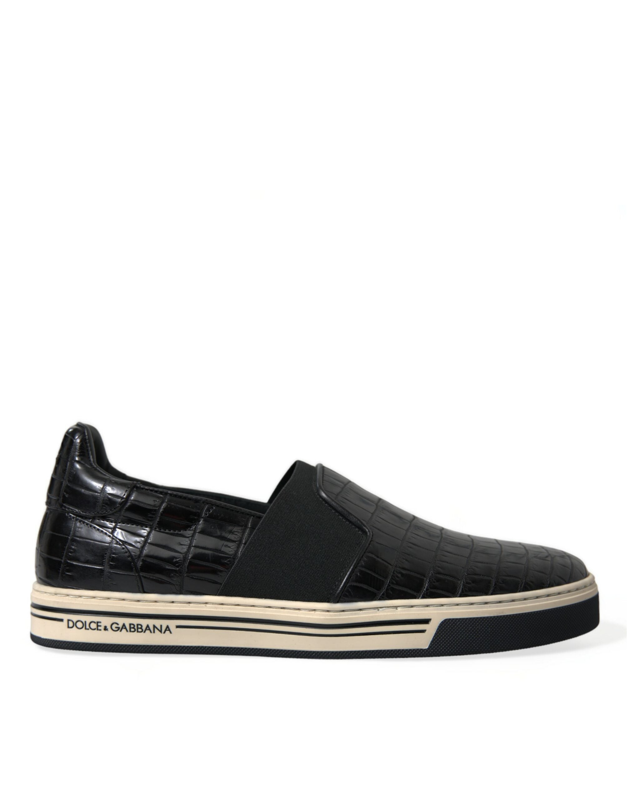 Chaussures sneakers en cuir exotique noir Dolce & Gabbana, style élégant avec texture crocodile visible sur la paire.
