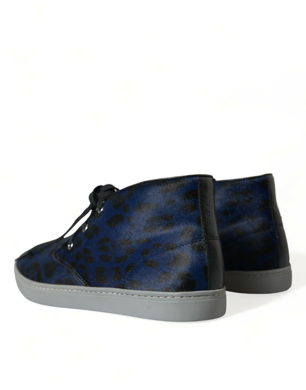 Sneakers mi-hautes en cuir de veau bleu avec motifs léopard de la marque Dolce & Gabbana, style moderne et tendance.