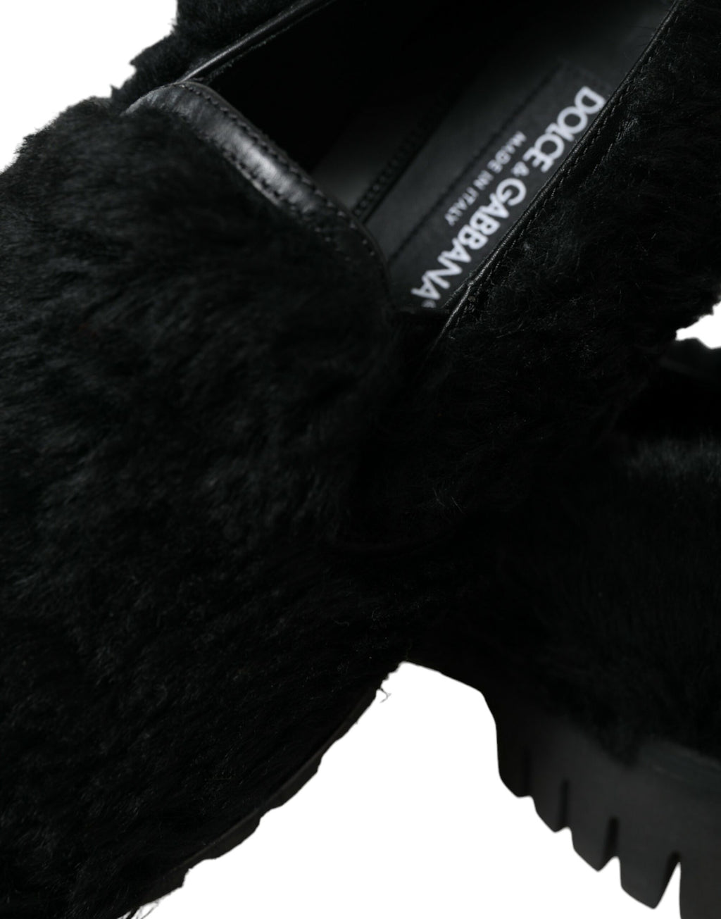 Pantoufles en cuir noir et fourrure de Dolce & Gabbana, chaussures habillées élégantes pour femmes.