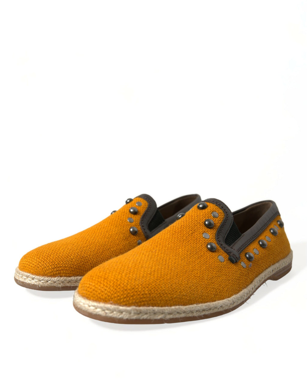 Chaussures mocassins en lin orange Dolce & Gabbana avec détails en cuir et clous, élégantes et stylées.