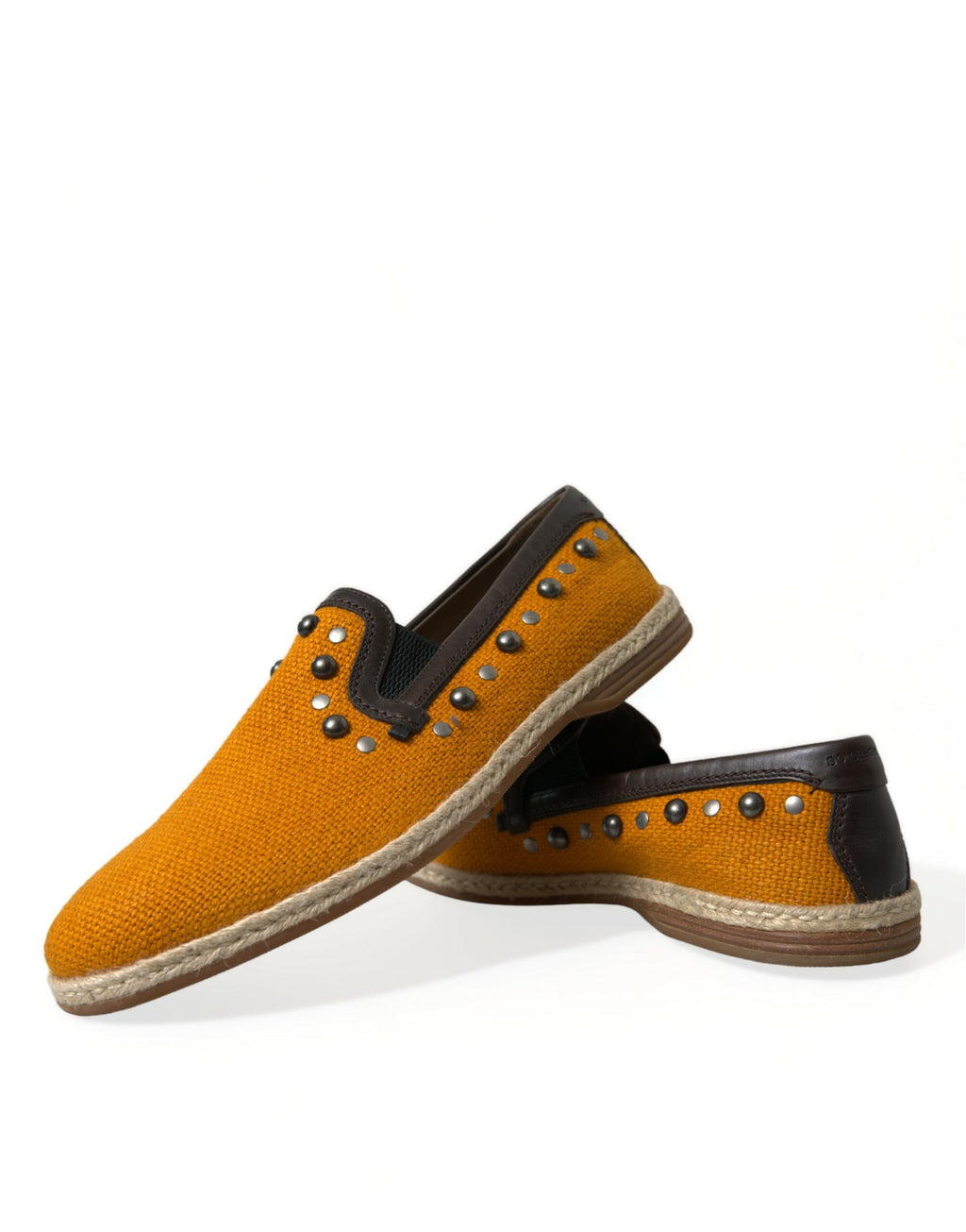 Chaussures mocassins en lin orange Dolce & Gabbana avec détails en cuir et clous, élégantes et sophistiquées.