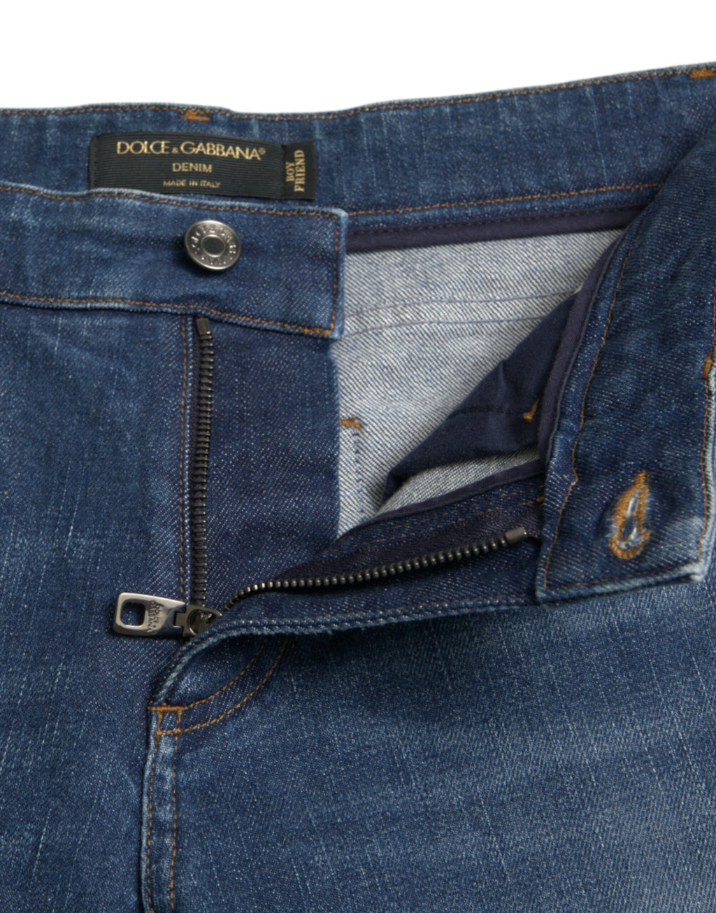 Jeans en denim coton bleu Dolce & Gabbana Boyfriend à taille moyenne, style décontracté et coupe ample visible sur l'image.