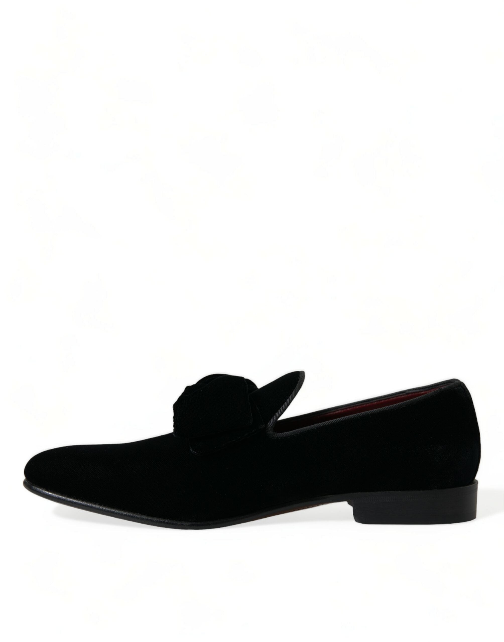 Chaussures Dolce & Gabbana en velours noir, loafers formels pour homme, élégantes et sophistiquées, vues de face.