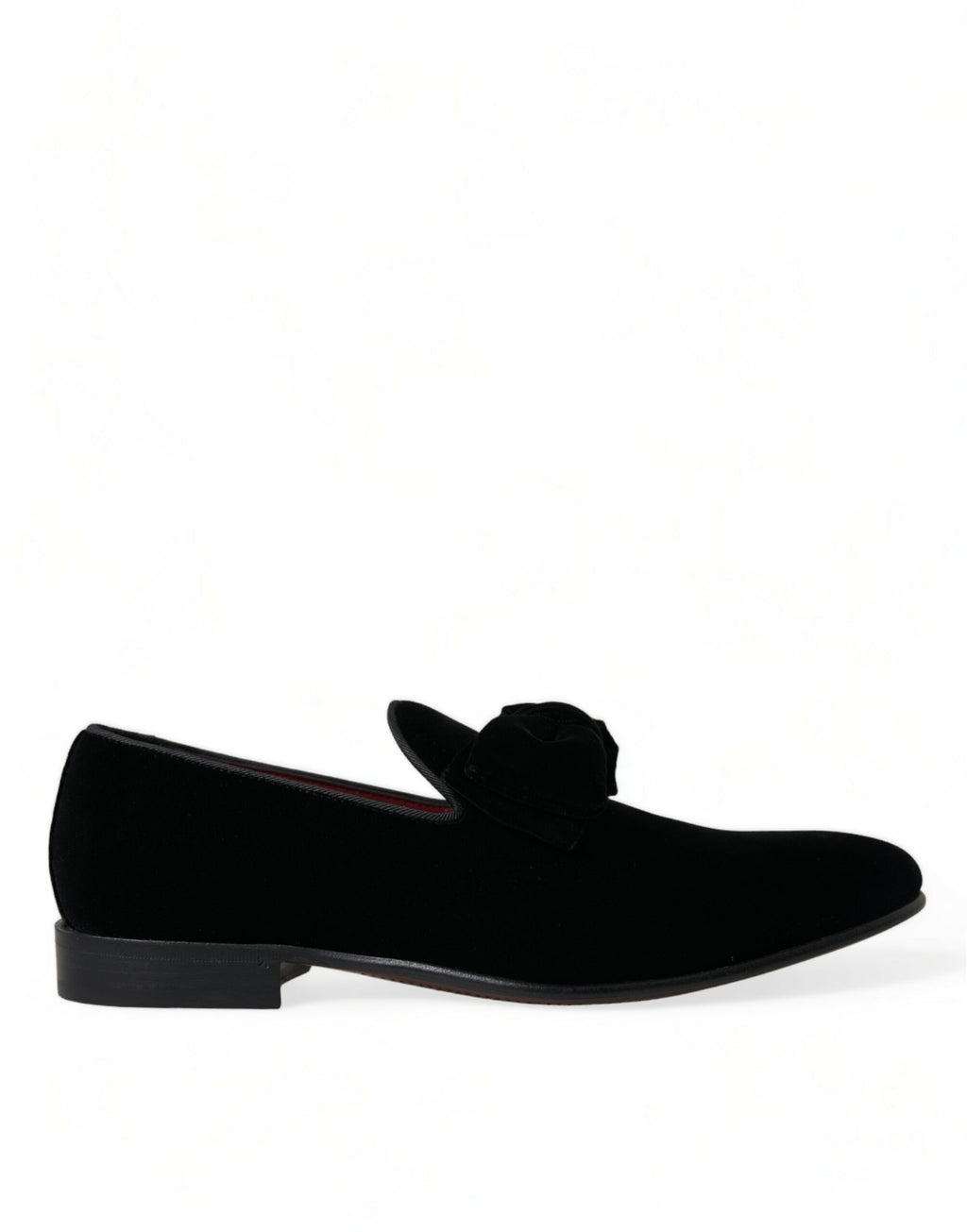 Mocassins en velours noir Dolce & Gabbana pour homme, chaussures formelles élégantes avec détails sophistiqués.