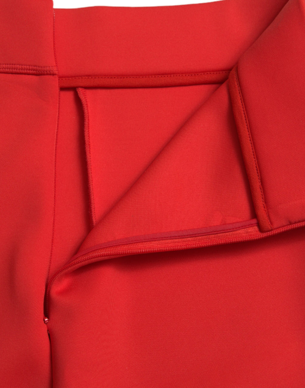 Leggings slim en nylon rouge Dolce & Gabbana, coupe stretch, pantalon tendance avec taille haute et finition lisse.