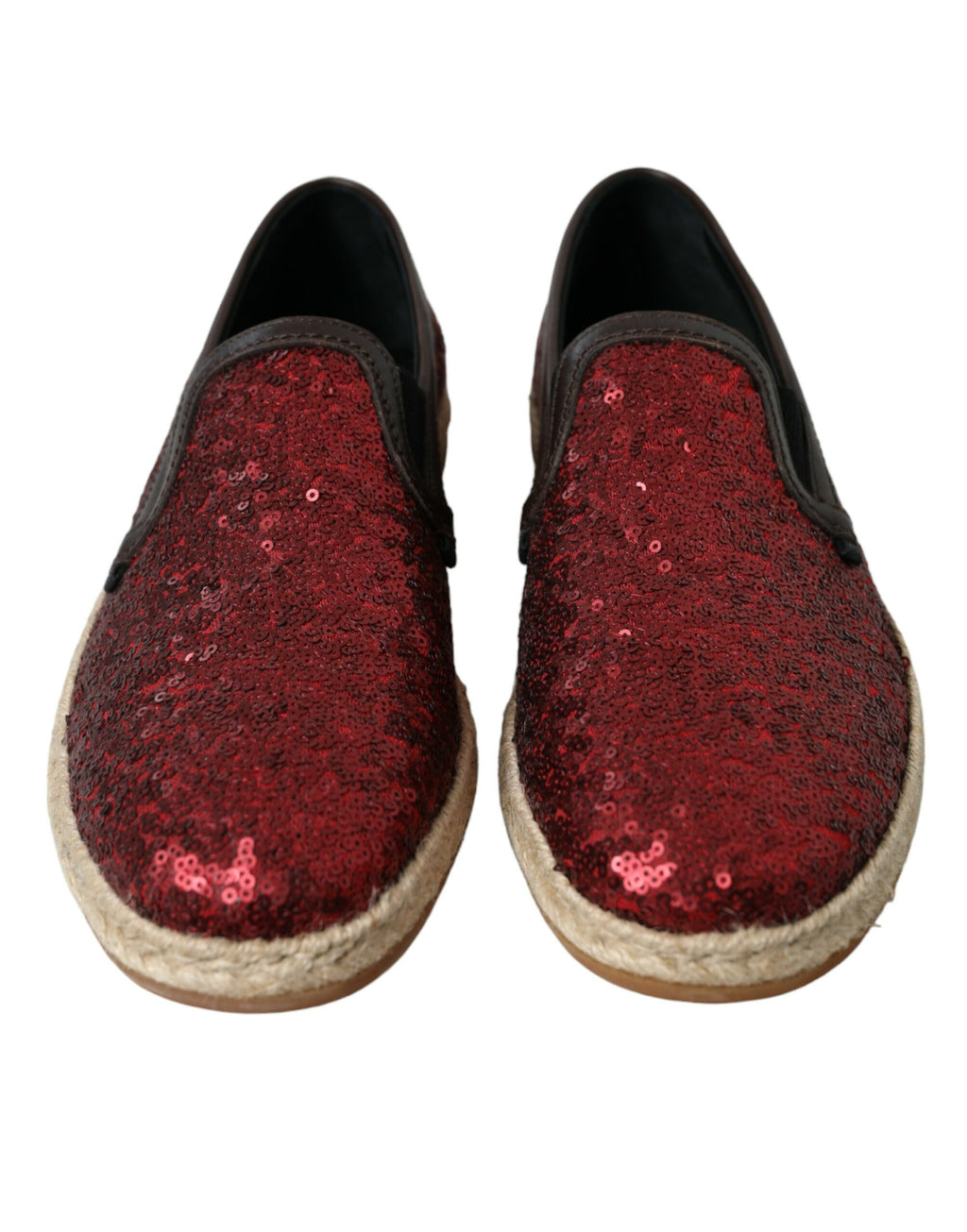 Mocassins pour hommes Dolce & Gabbana rouges à sequins, chaussures élégantes en satin avec détails brillants.