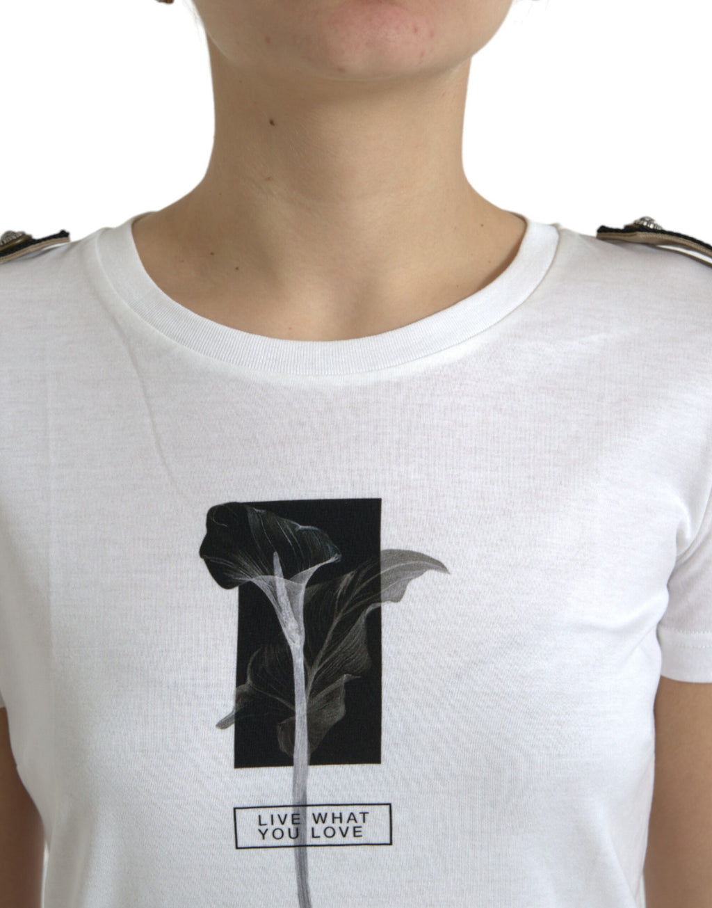 T-shirt en coton blanc et noir avec roses, marque Dolce & Gabbana, col rond, design floral élégant.