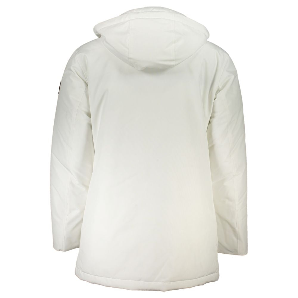 Veste blanche en élasthanne de la marque Hugo Boss, coupe ajustée, avec détails modernes et design élégant.