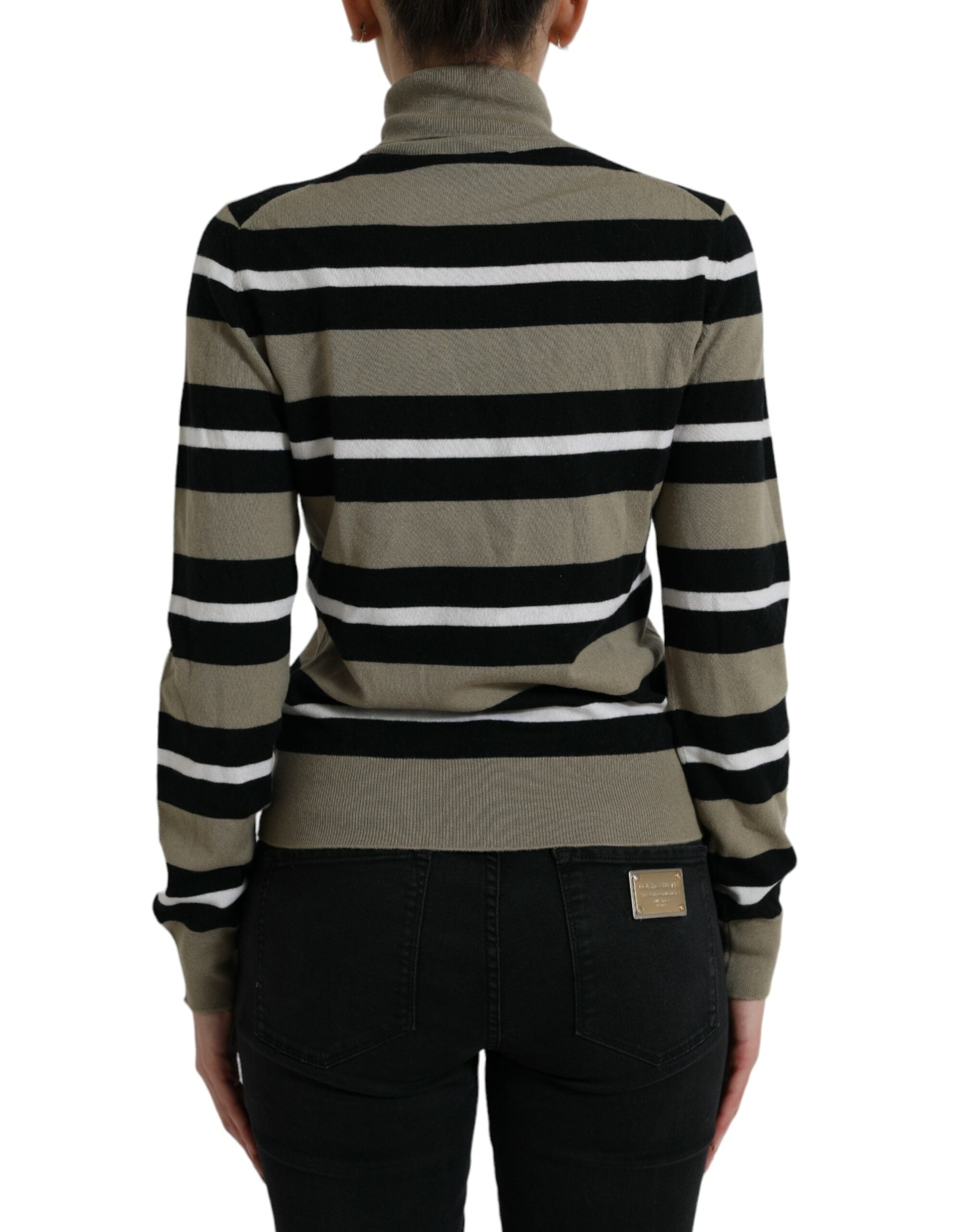 Pull en laine Dolce & Gabbana à rayures multicolores avec logo, élégance et confort pour un style chic et décontracté.