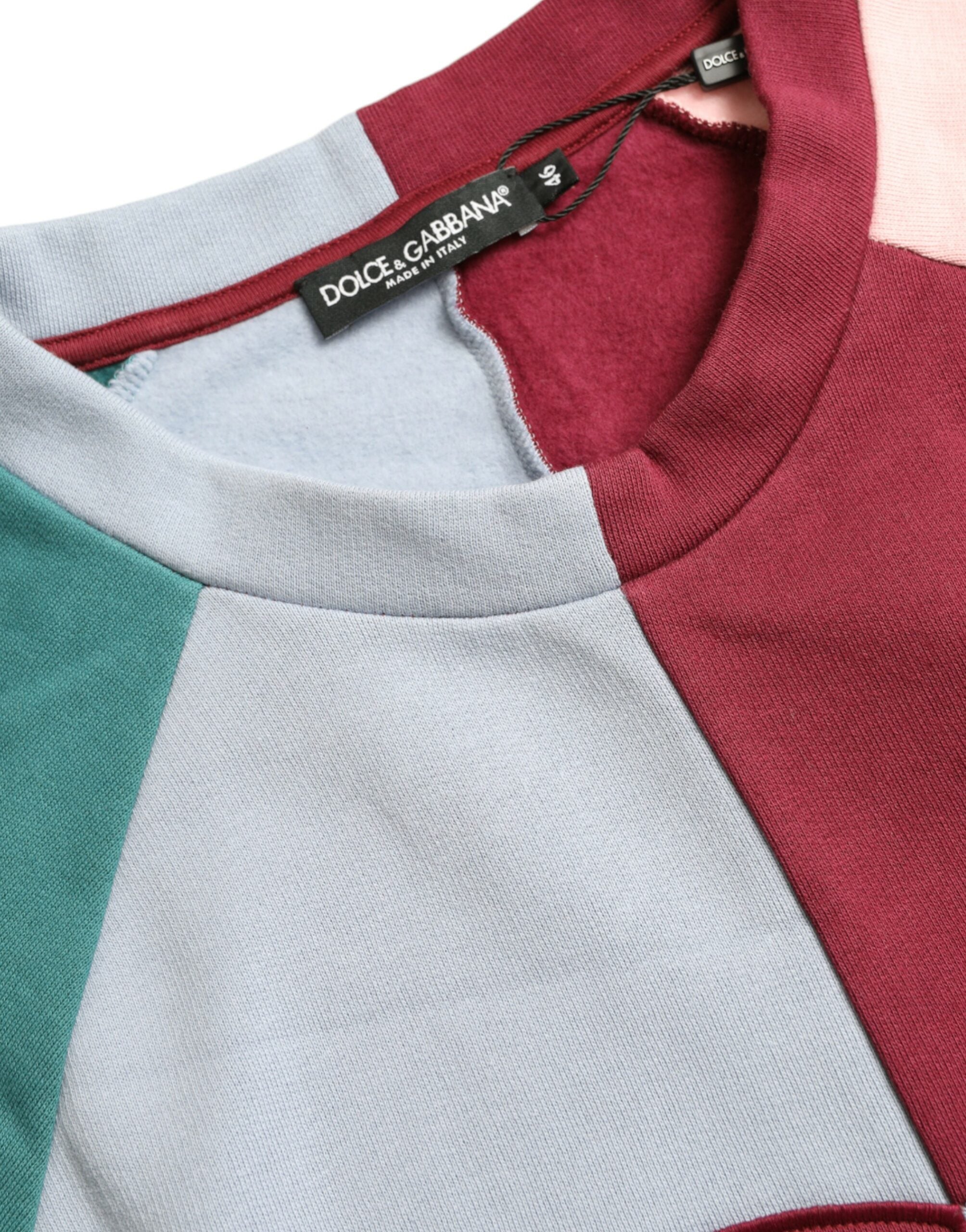 Pull-over Dolce & Gabbana en coton multicolore avec col rond, style élégant et décontracté, image montrant les détails du sweat-shirt.